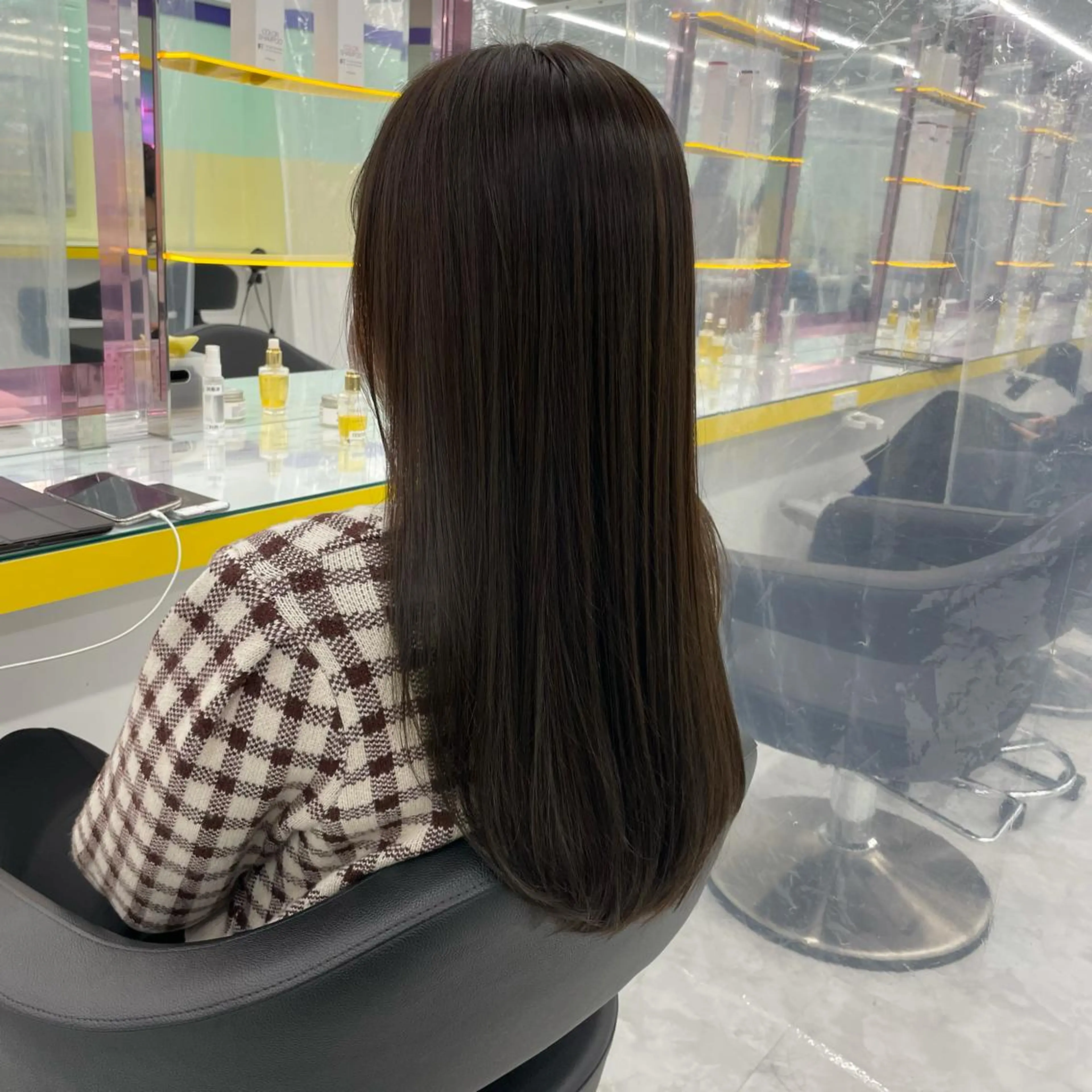 セミロング カラー ヘアアレンジ グレージュ オリーブカラー オリーブグレージュ オリーブグレー 髪質改善 カット ヘアカラー トリートメント ヘアセット ☁️縮毛矯正✖️ 透明感☁️りくのヘアスタイル