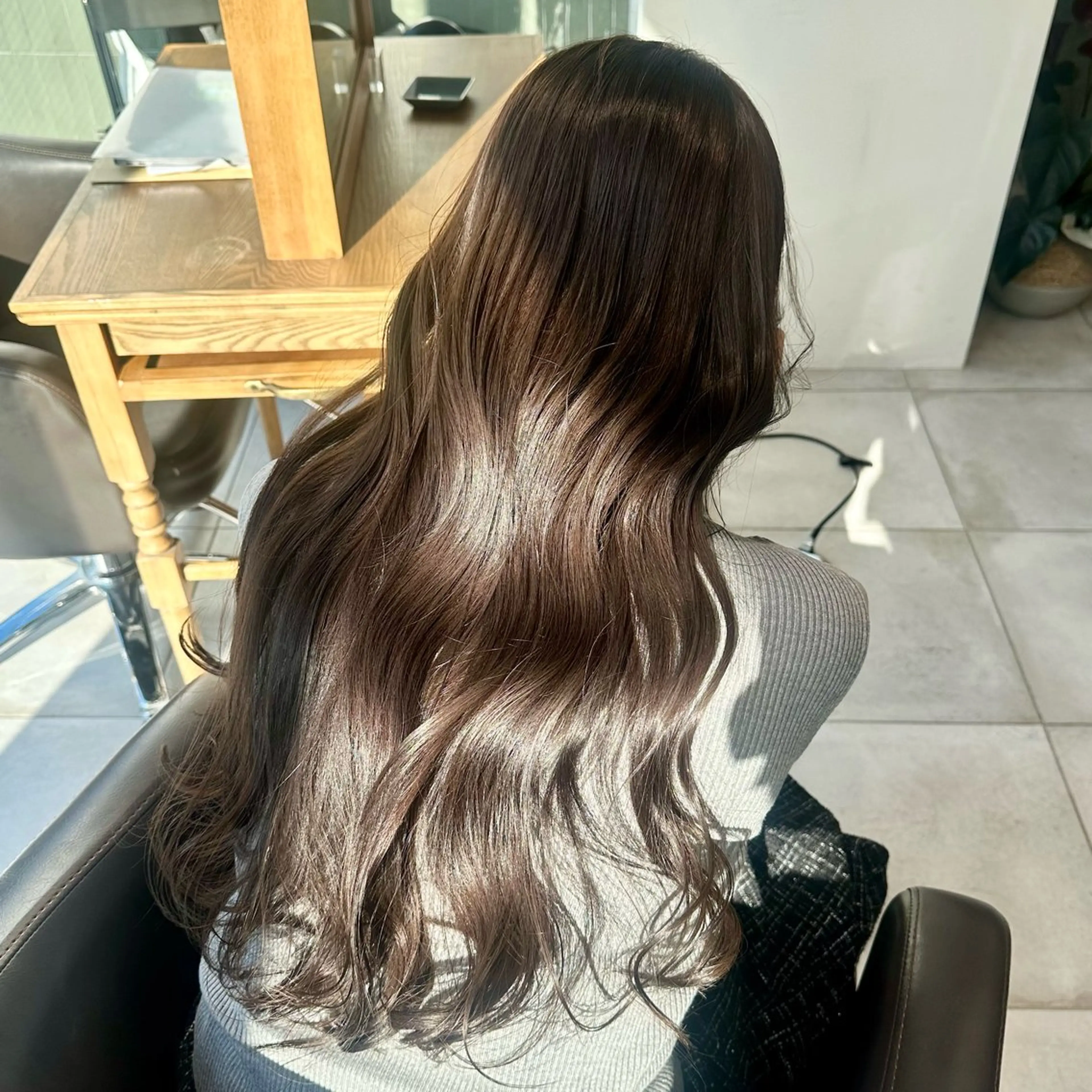 ロング カラー ブリーチなし/レイヤ ー特化🌈Tommyのヘアスタイル