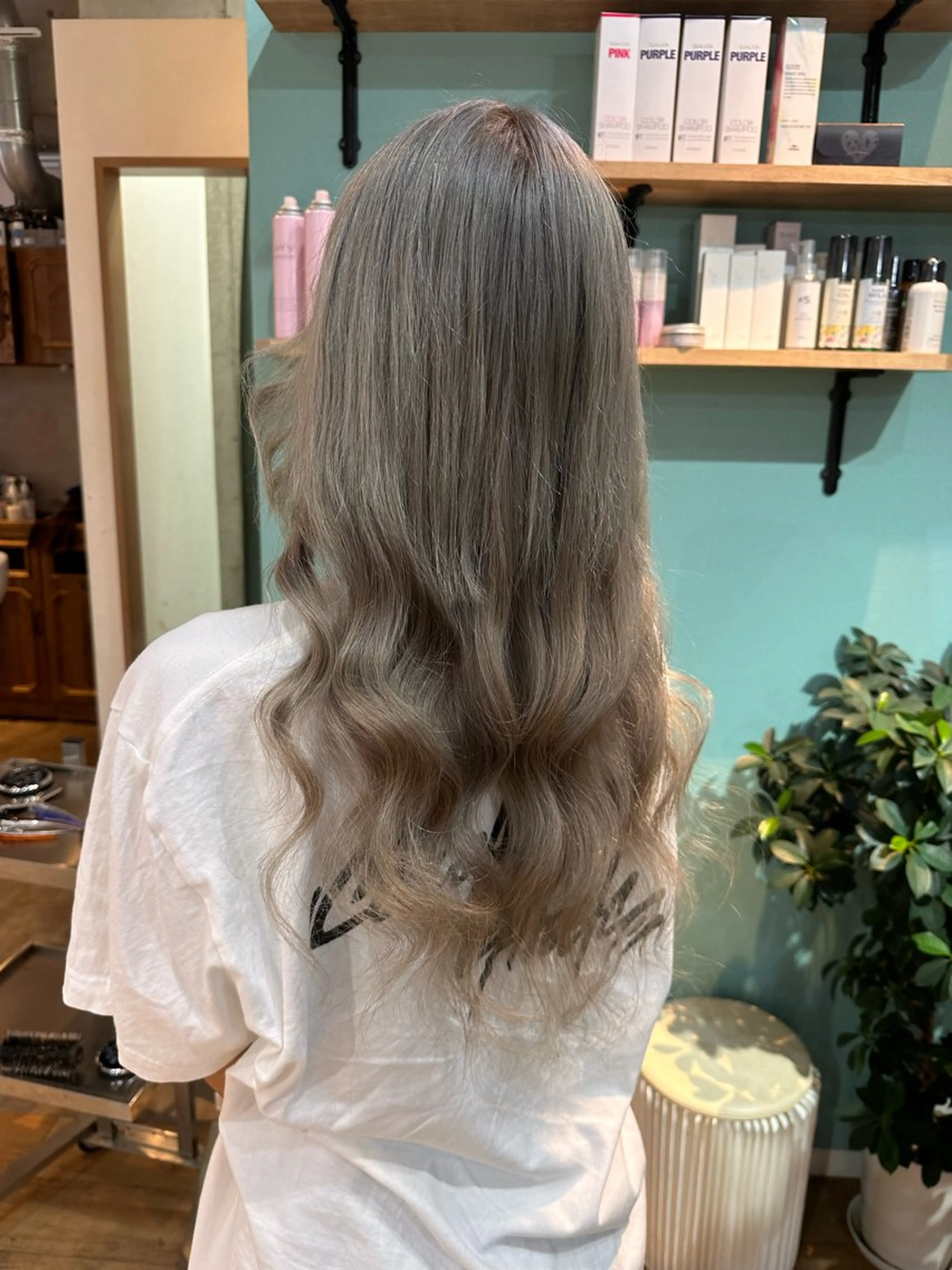 セミロング カラー プルエクステ グレージュ ミルクティーグレージュ エクステ ヘアカラー エクステ 🧸プルエクステ❤︎ ネイルKAO🧸のヘアスタイル