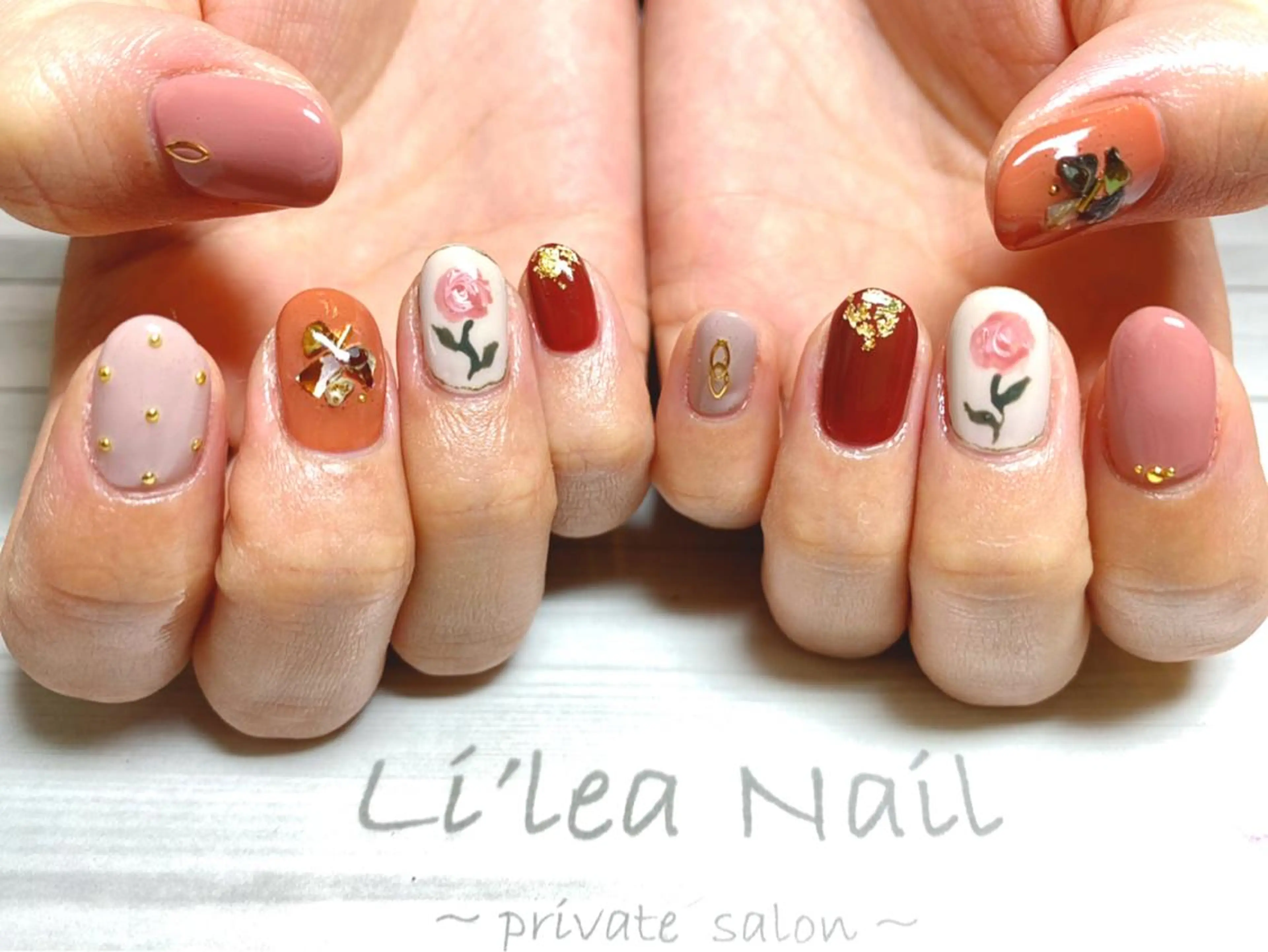 ネイル Li'leaNail AINAのネイルデザイン