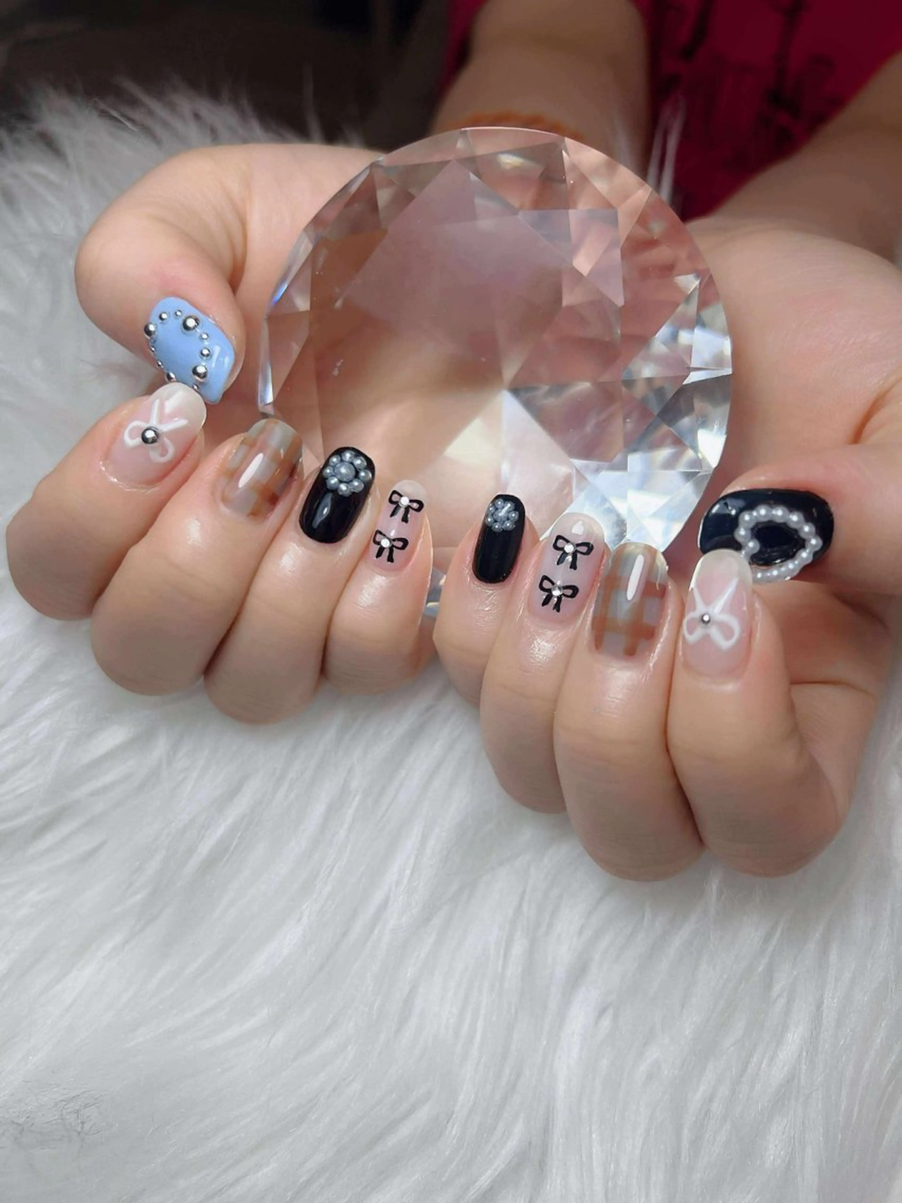 ネイル オーロラネイル チークネイル フットネイル フレンチネイル ハロウィン ハンドネイル Lumi Nail 新大久保3‘のネイルデザイン