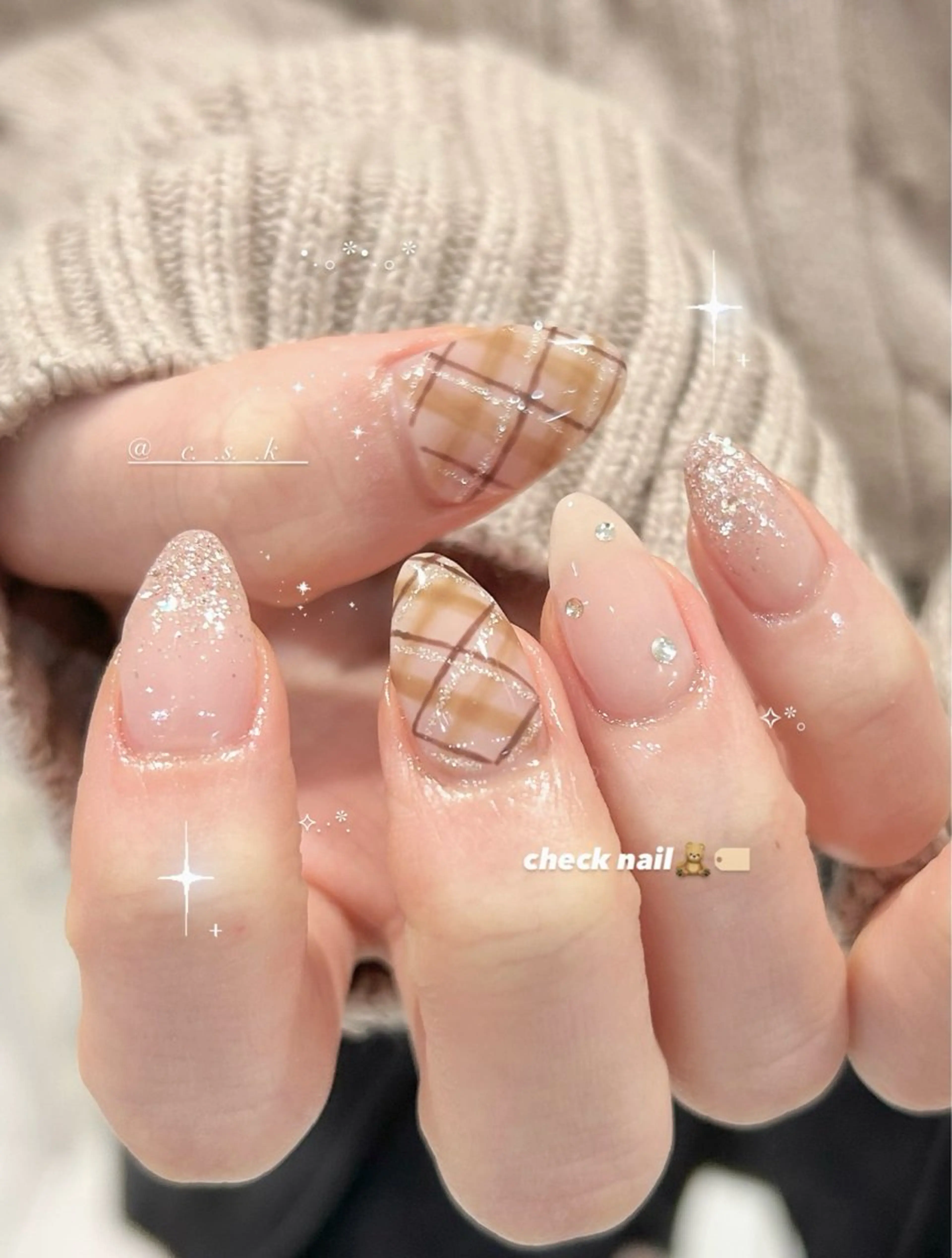 ネイル チークネイル フレンチネイル ジェルネイル ガーリー マグネットネイル ハンドネイル 🎀チーク/ちゅるん 🫧chisa🎀のネイルデザイン