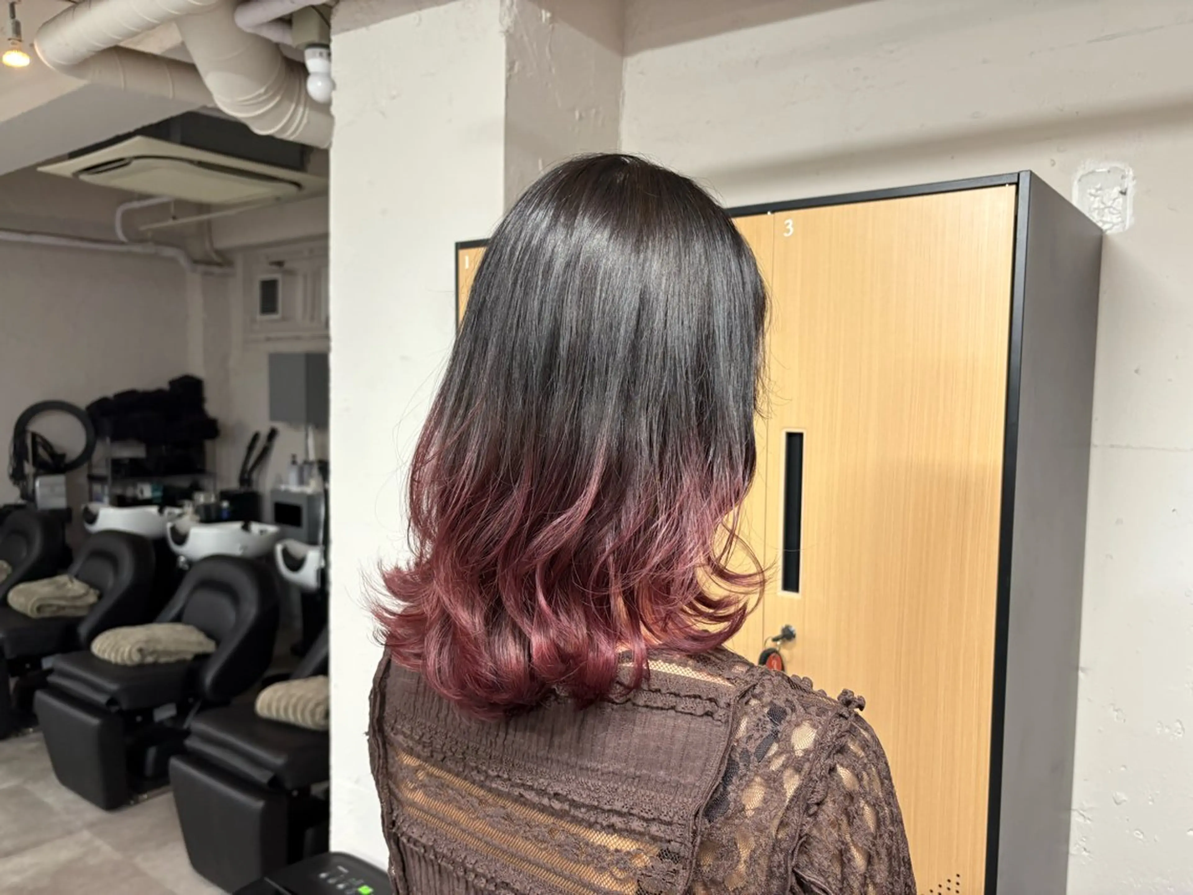 ミディアム カット ヘアカラー tokute 中野真咲🐺のヘアスタイル