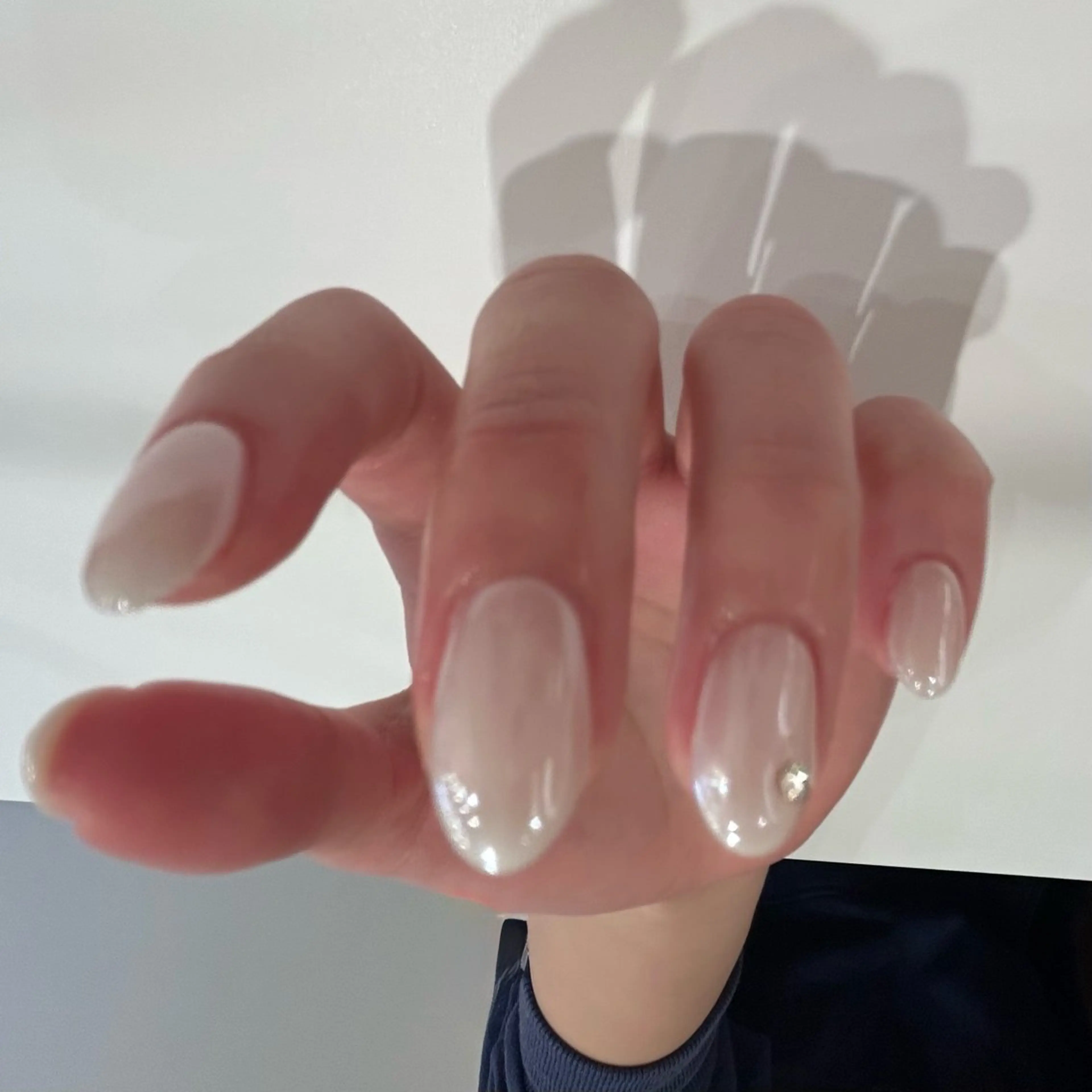 ネイル ホワイト Ranmiii 新宿店所属・nagi .のネイルデザイン