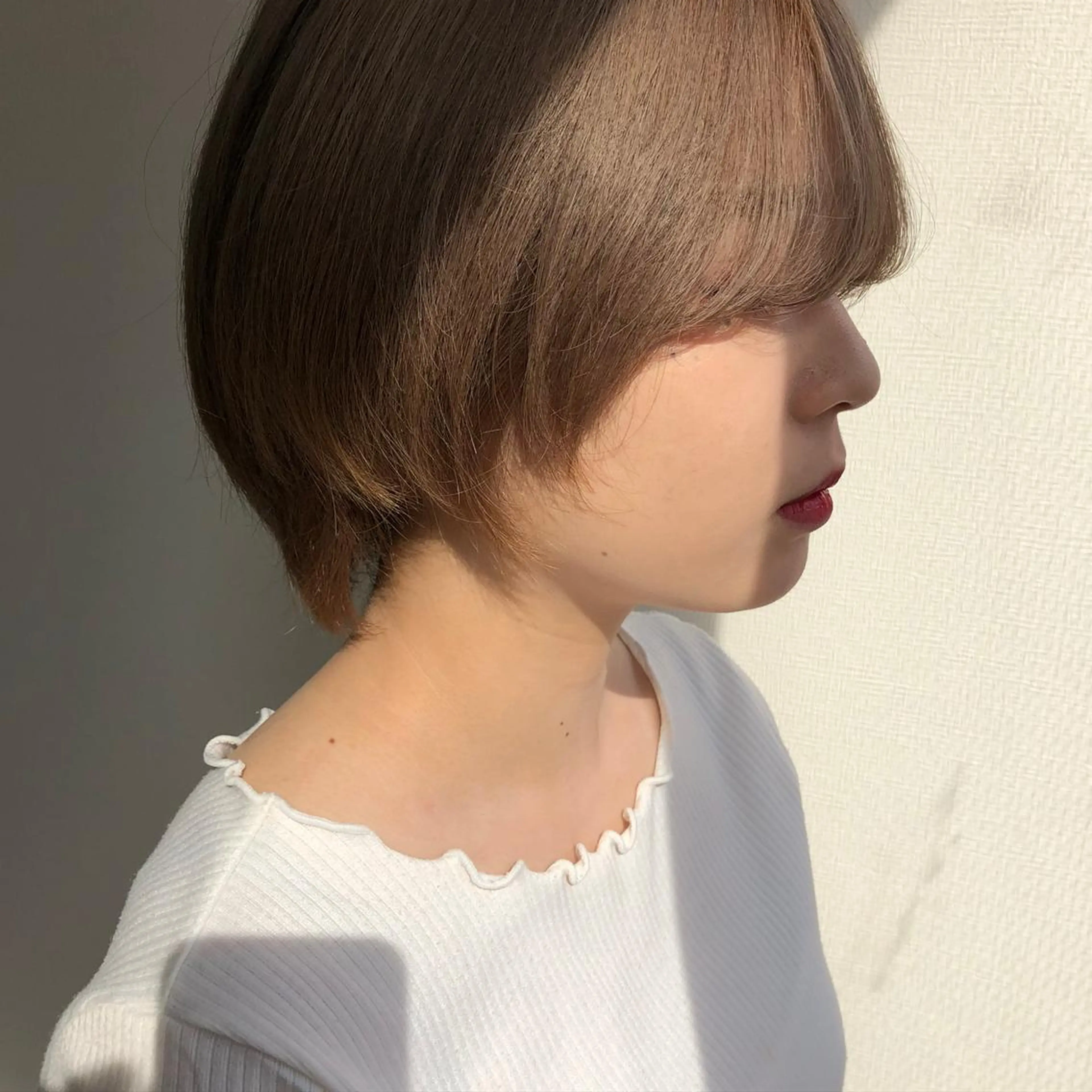 ショート カラー ヘアアレンジ カット ヘアカラー トリートメント 韓国レイヤーカット/ 儚げカラーチナツのヘアスタイル