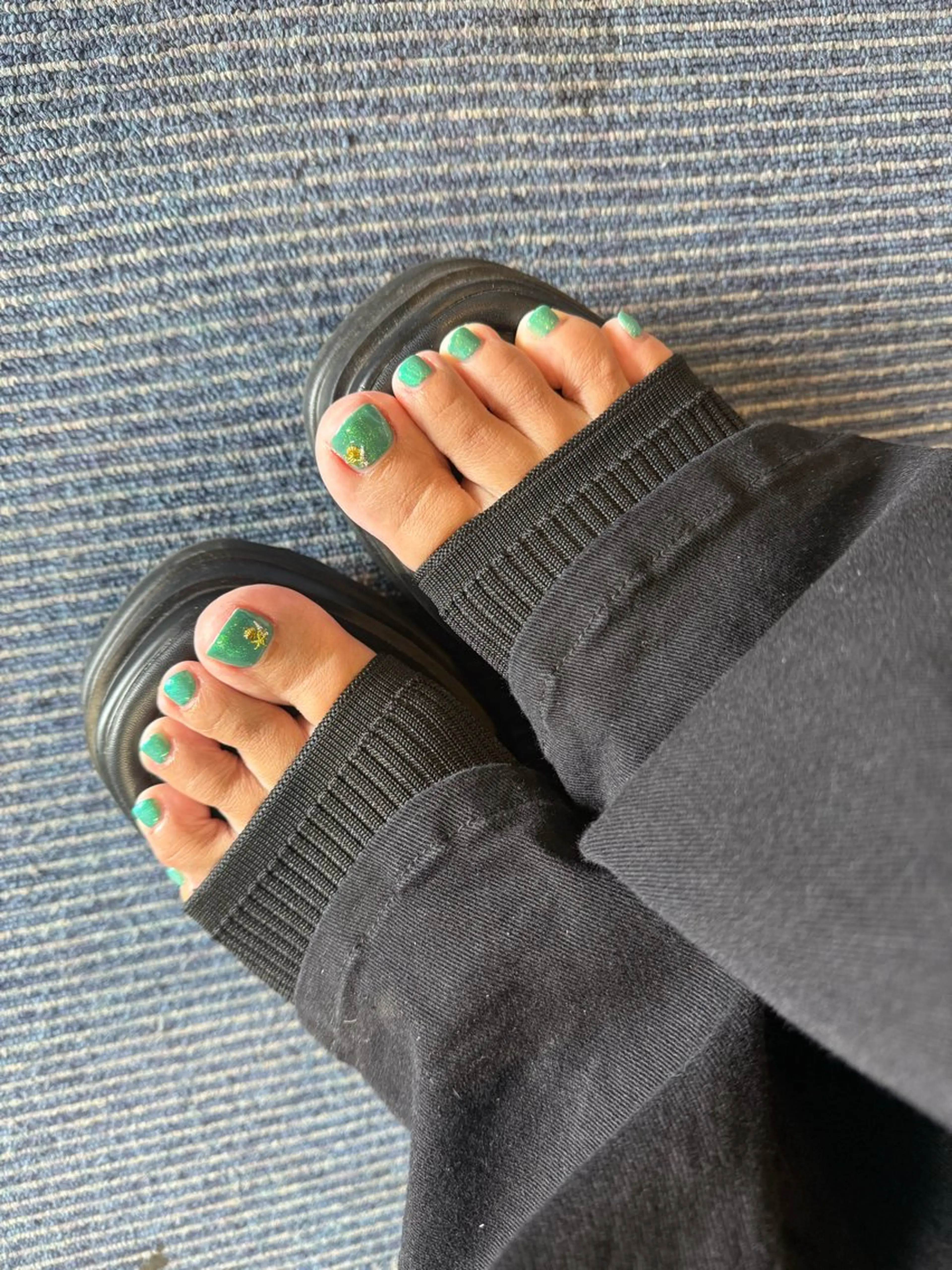 ネイル フットネイル 夏ネイル R.I所属・R.I みちのネイルデザイン