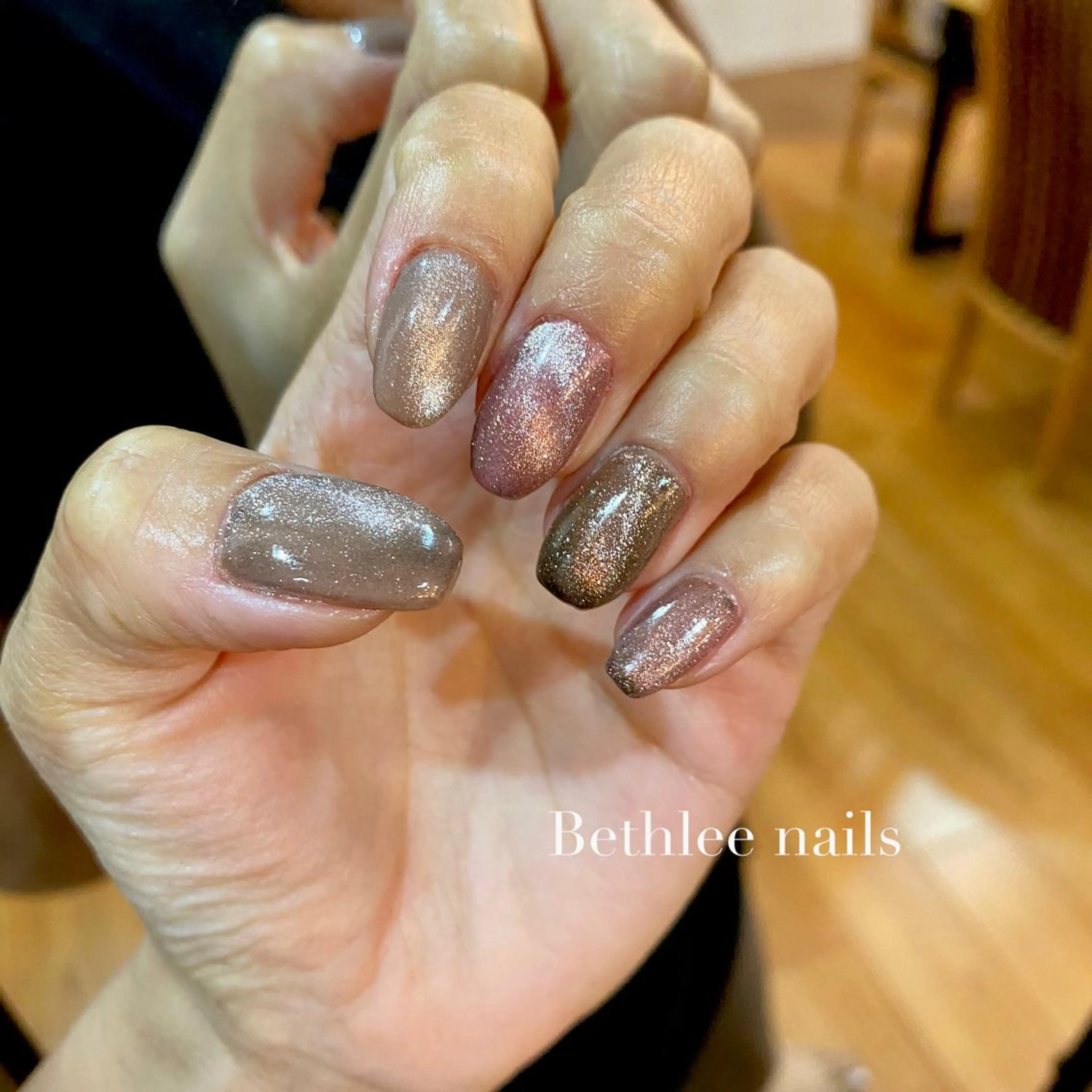 今流行りのマグネットネイル🧲💅ハンドオフなしの写真