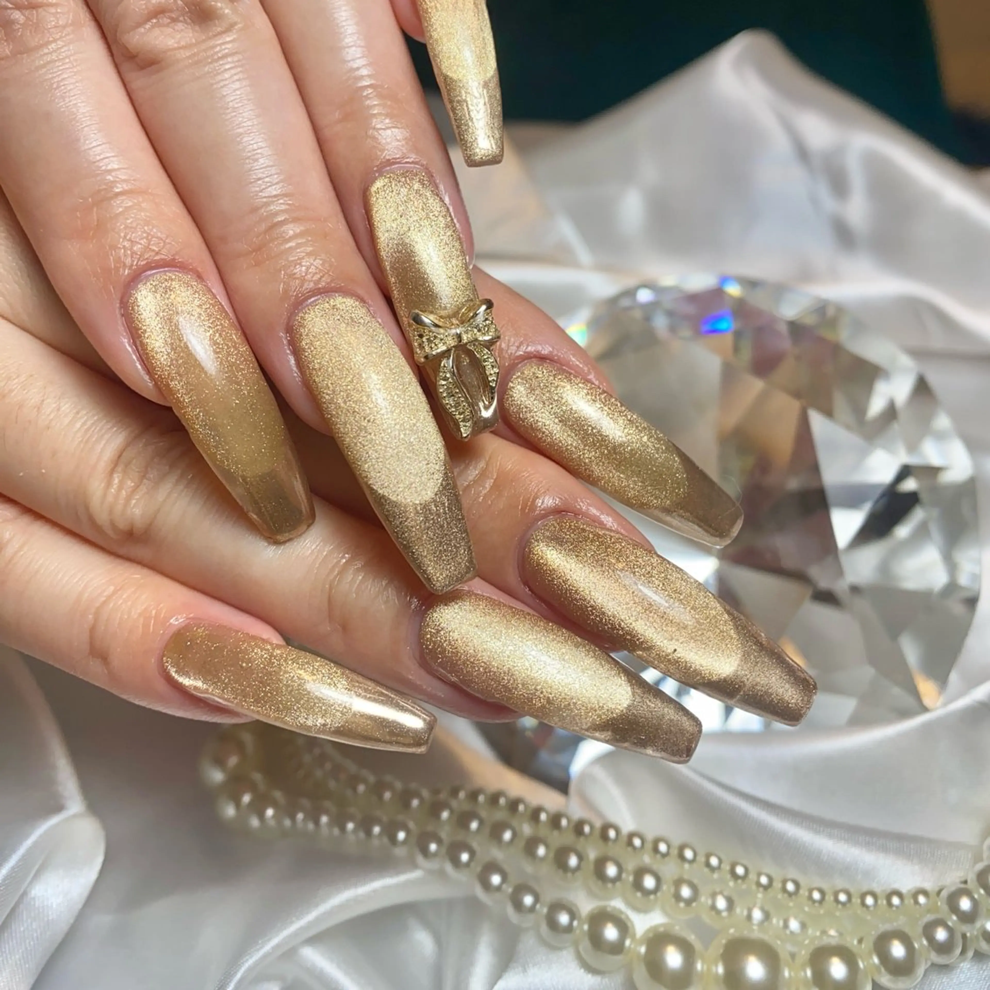 ネイル フレンチネイル マグネットネイル ミラーネイル ハンドネイル 爪屋所属・橋本 里香のネイルデザイン