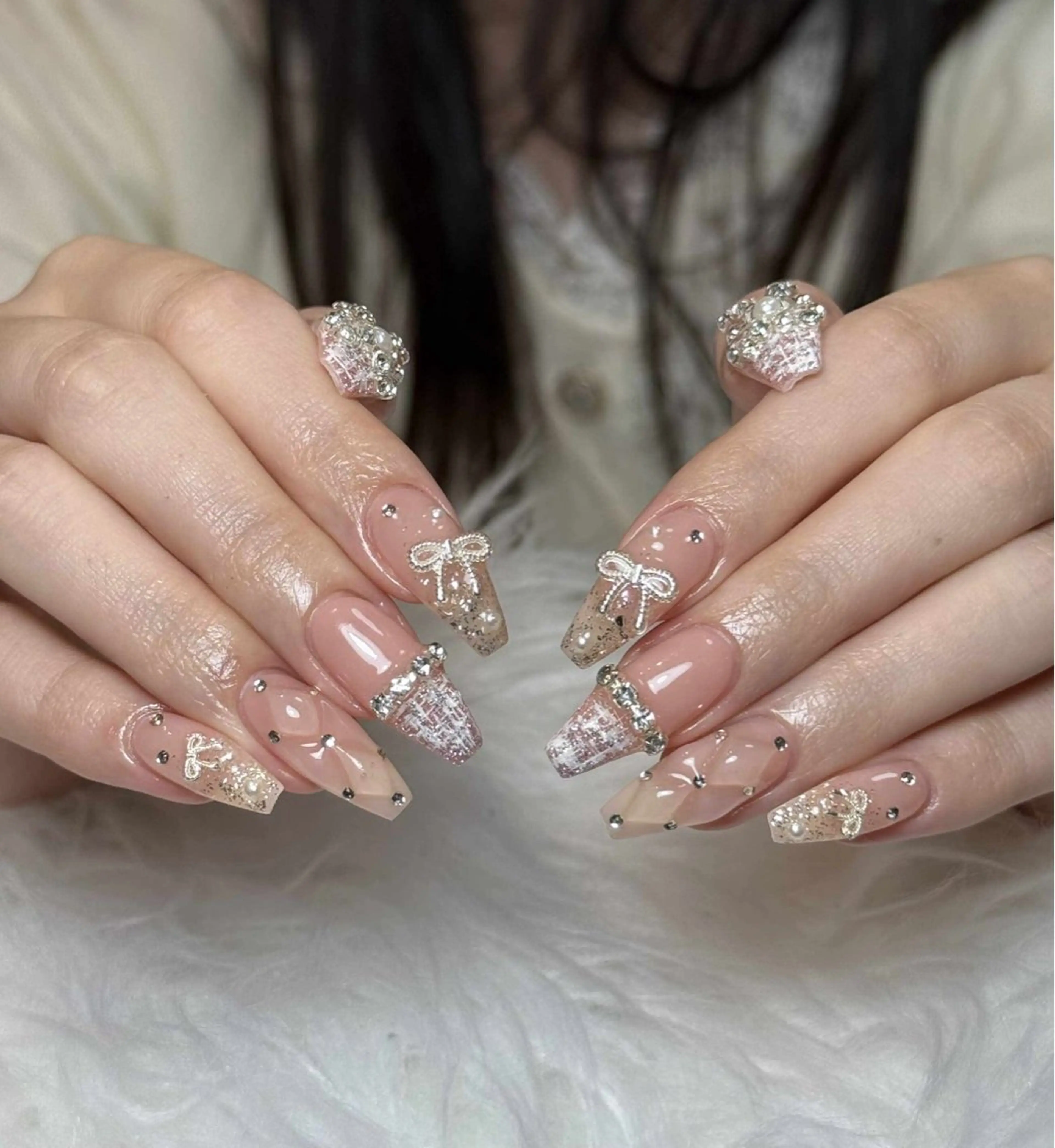 ネイル オーロラネイル ボルドー ブラウン 氷ネイル・うるうるネイル キラキラネイル ハンドネイル Julli NailStudioのネイルデザイン