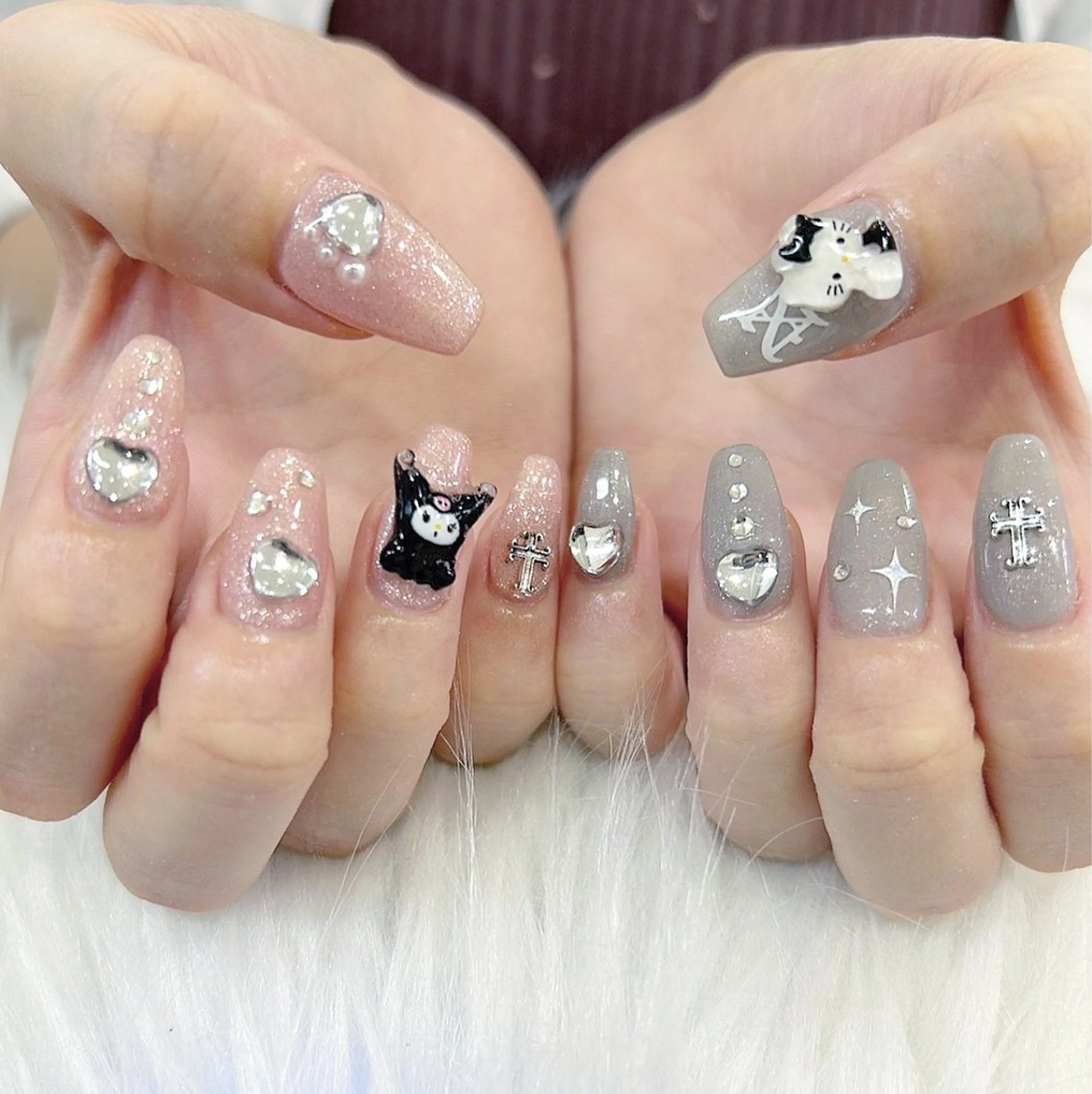 ネイル ハンドネイル フットネイル Minami 🍓のネイルデザイン