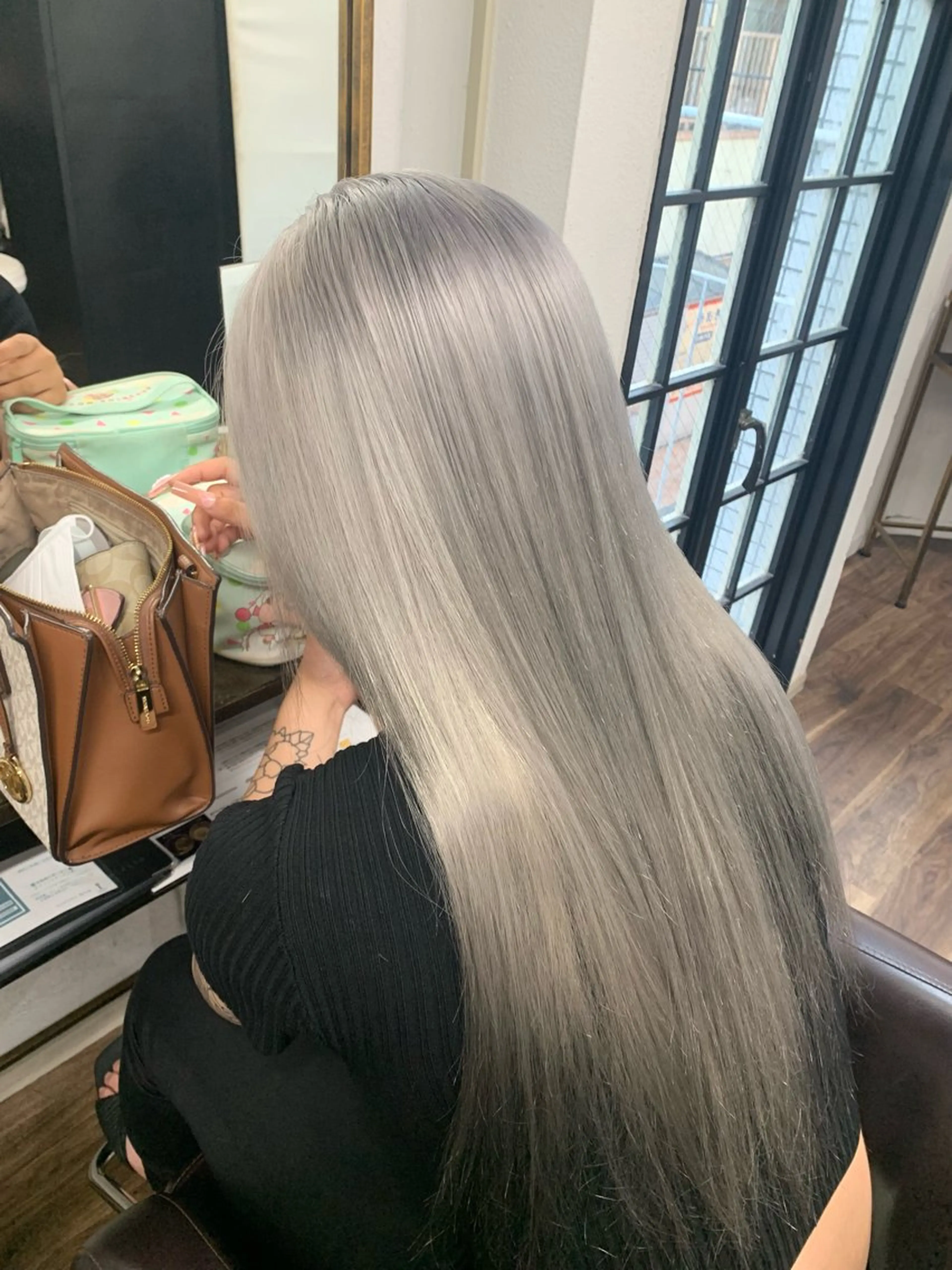 ロング カラー 深野 ちさとのヘアスタイル