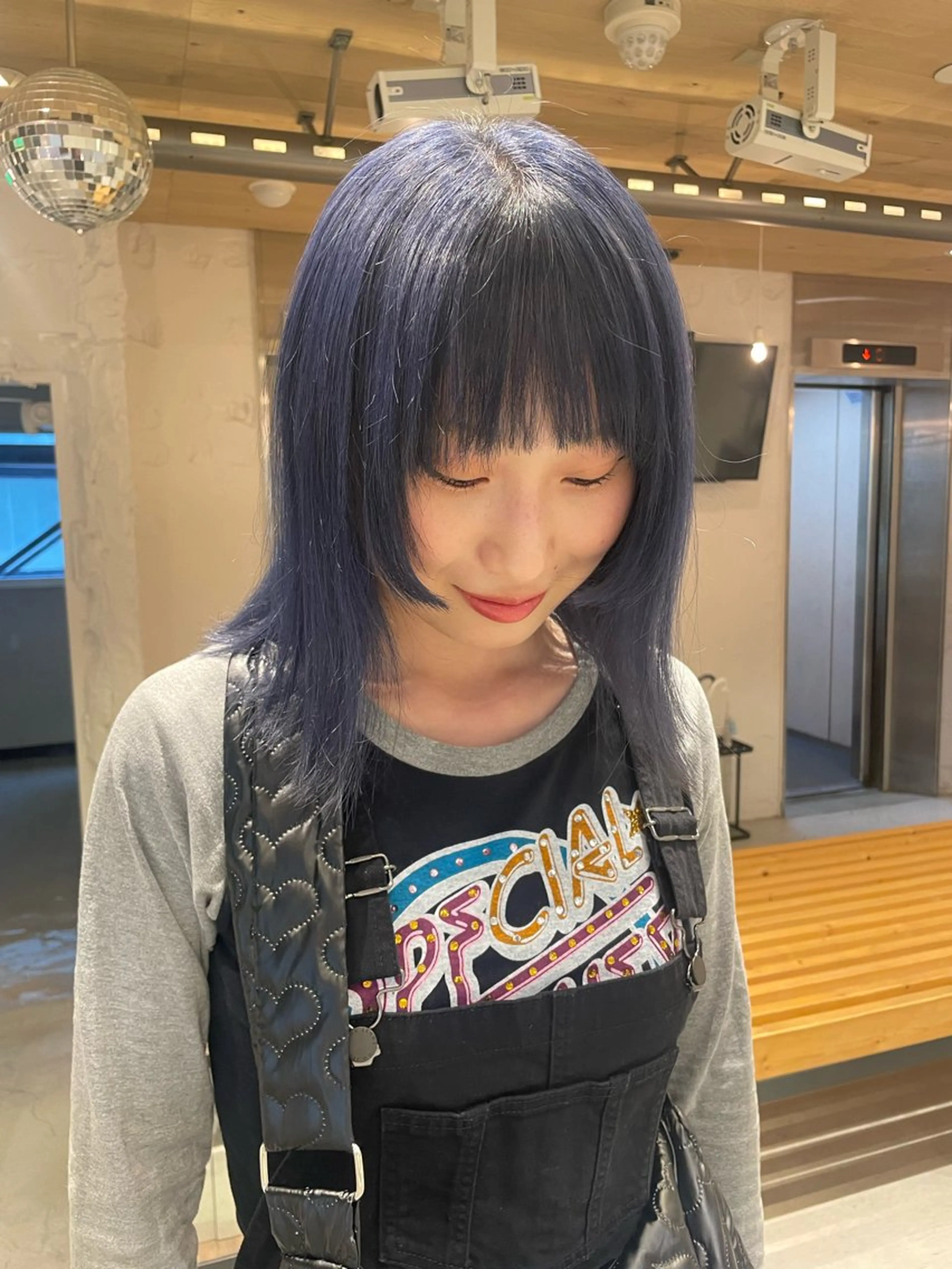 ミディアム カラー 艶ハイトーン👑♡ NATSUKIのヘアスタイル