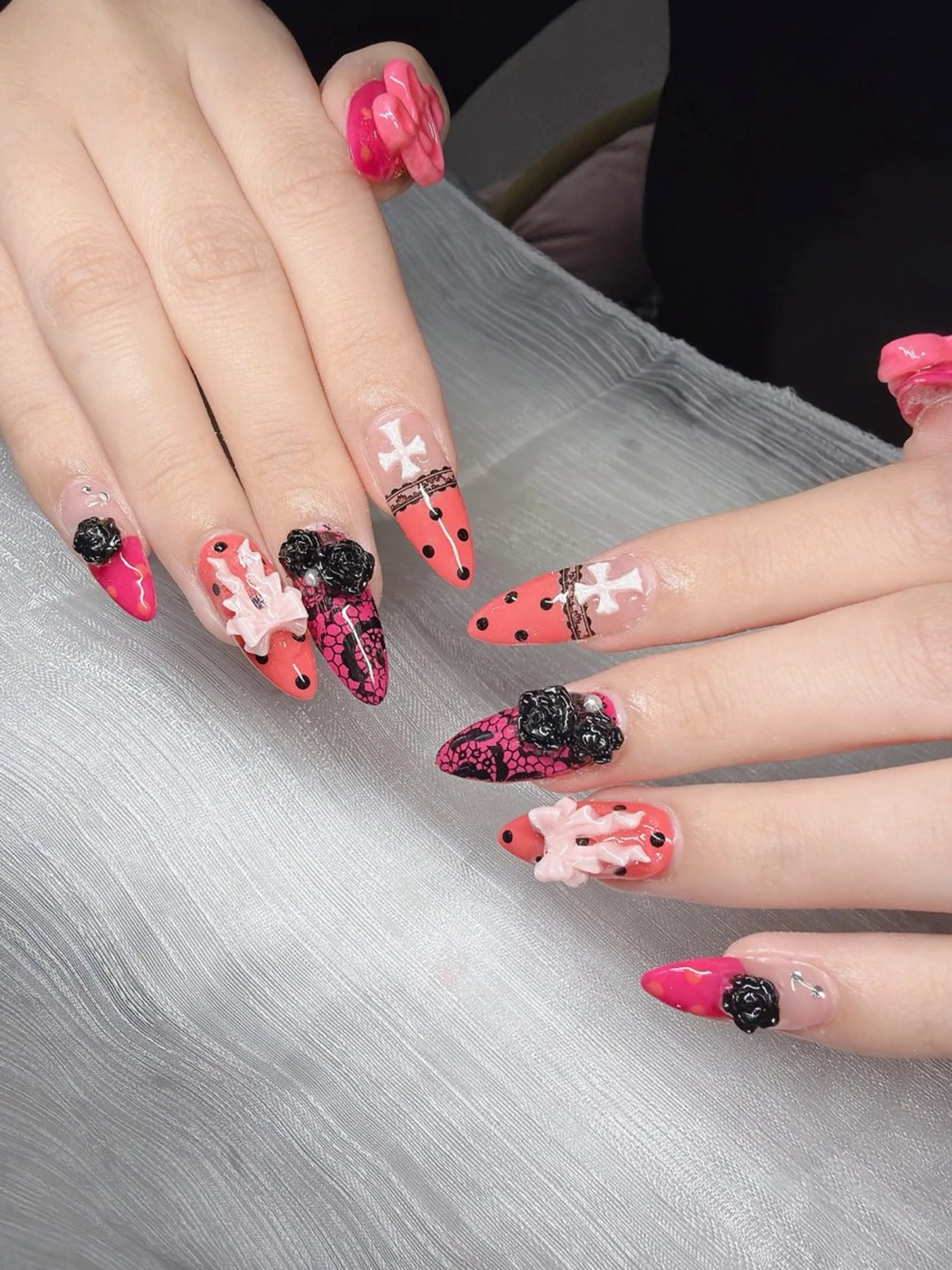 ネイル ハンドネイル Lee Nailsのネイルデザイン