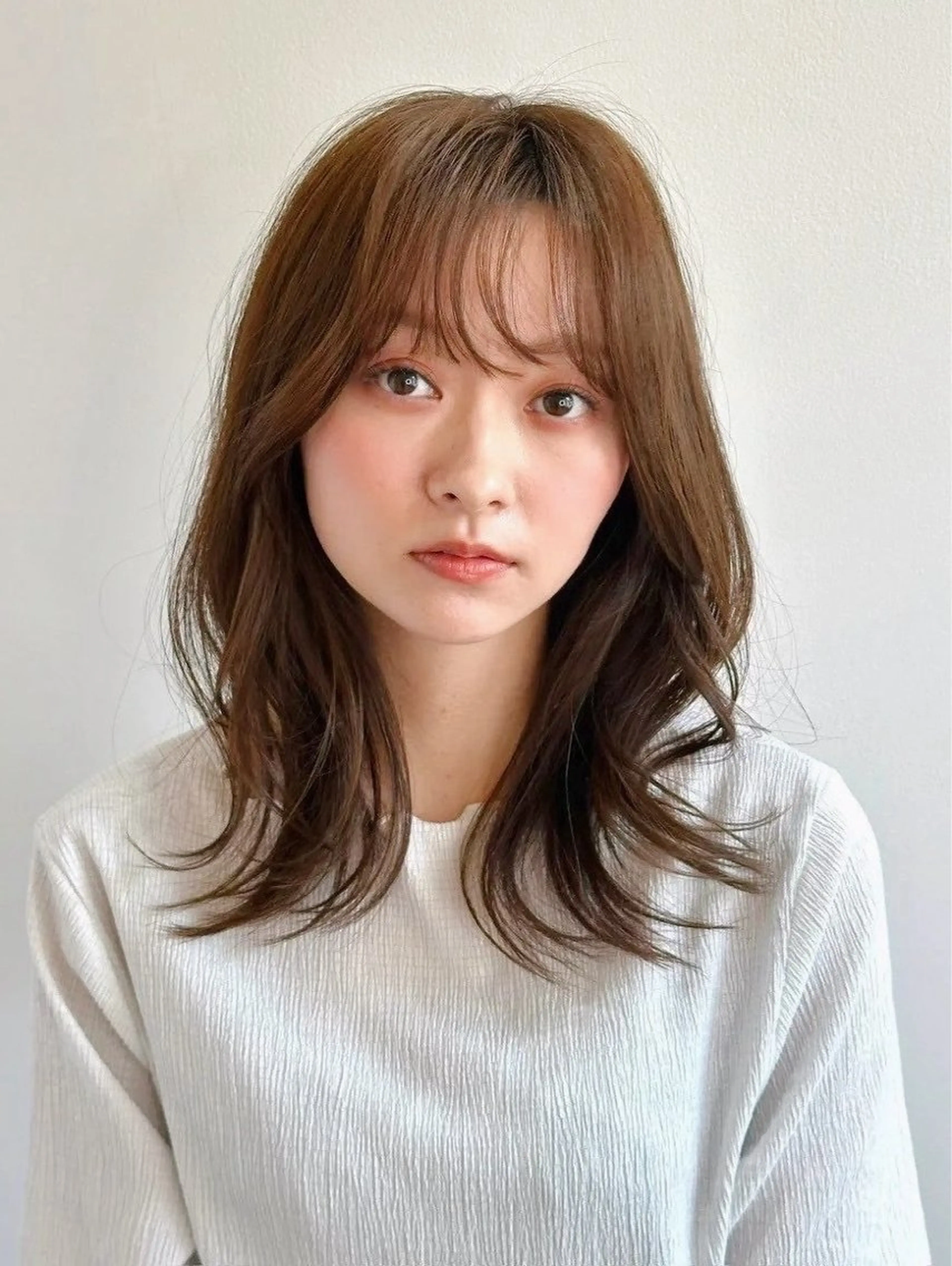 ミディアム カラー パーマ 🫧小顔×似合わせ× 透明感カラー🫧のヘアスタイル