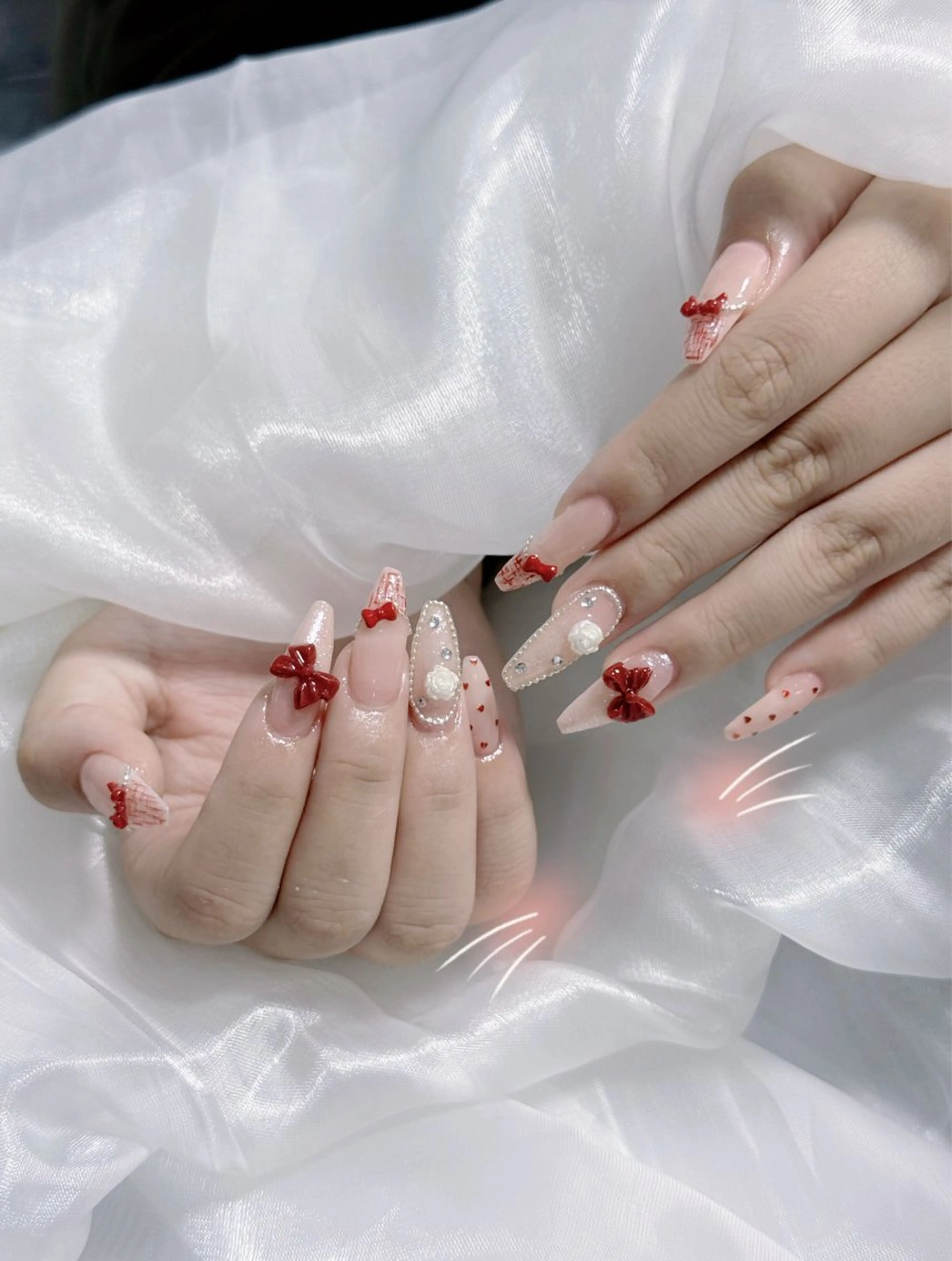 ネイル アートネイル キラキラネイル ラメ(グリッター) マグネットネイル シンプルネイル ハンドネイル Kitty Nailのネイルデザイン