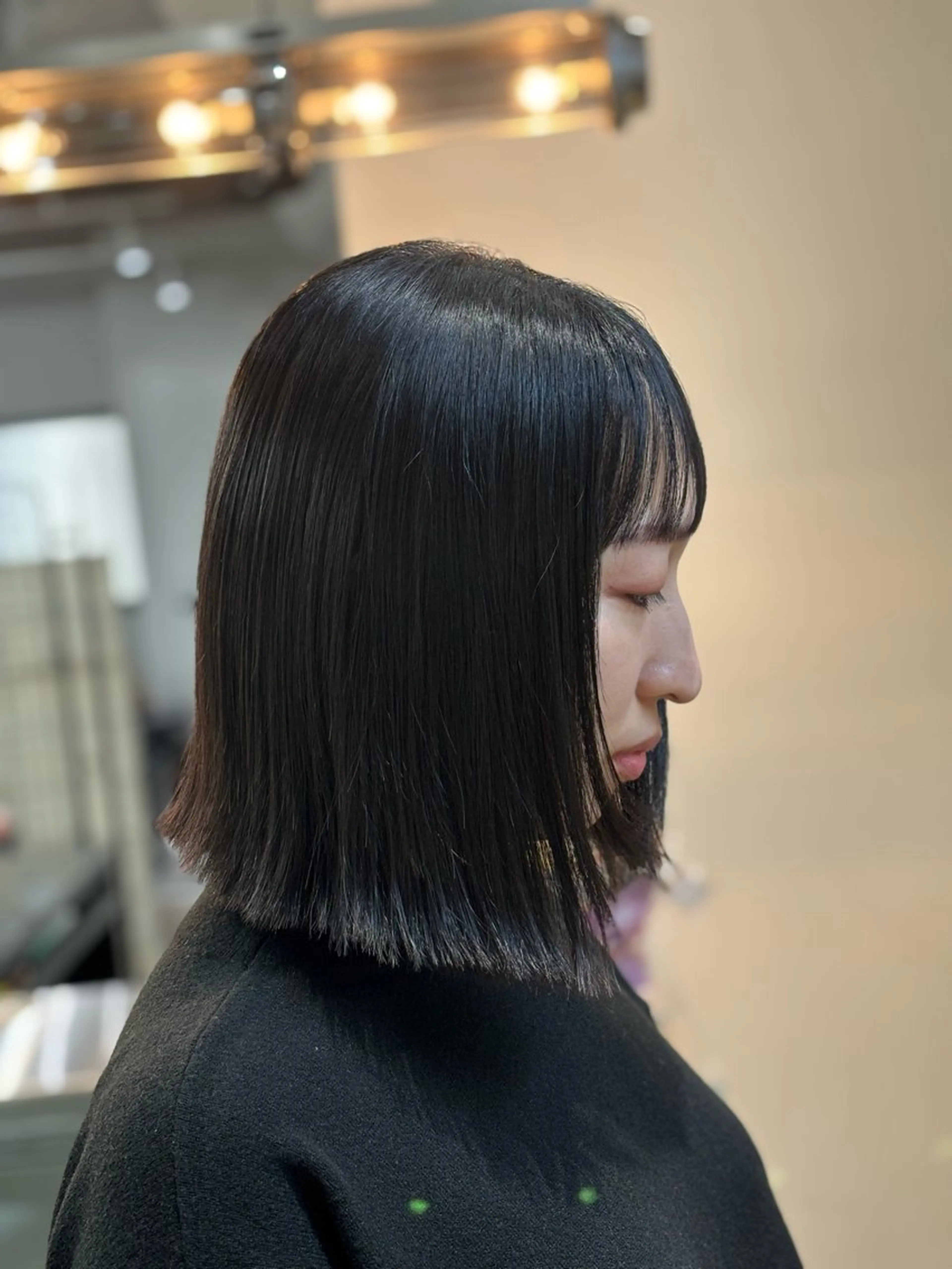 ミディアム 切りっぱなしボブ ボブ カット 縮毛矯正 サカシタ アヤカのヘアスタイル