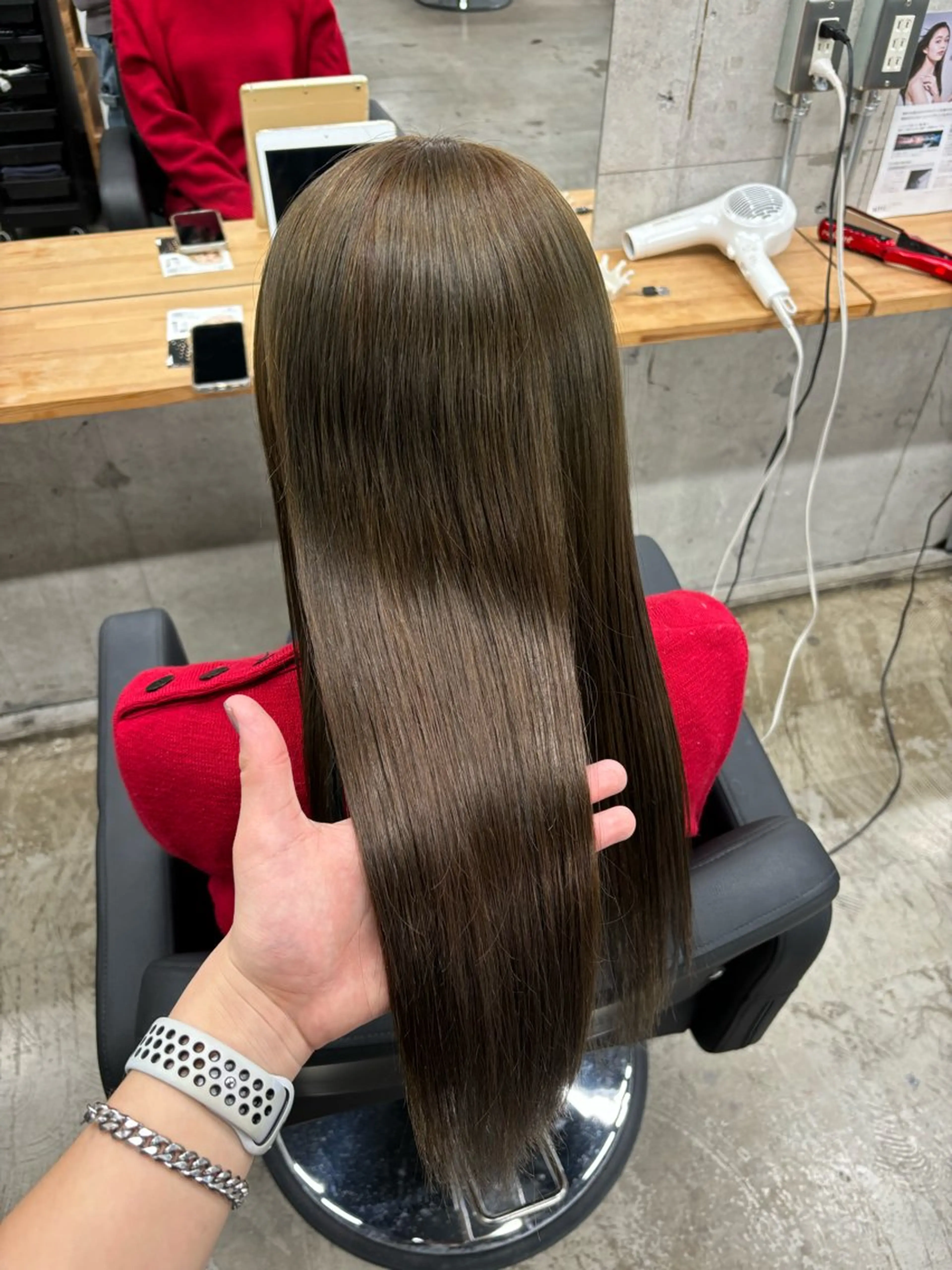 ロング カラー mono / Manatoのヘアスタイル