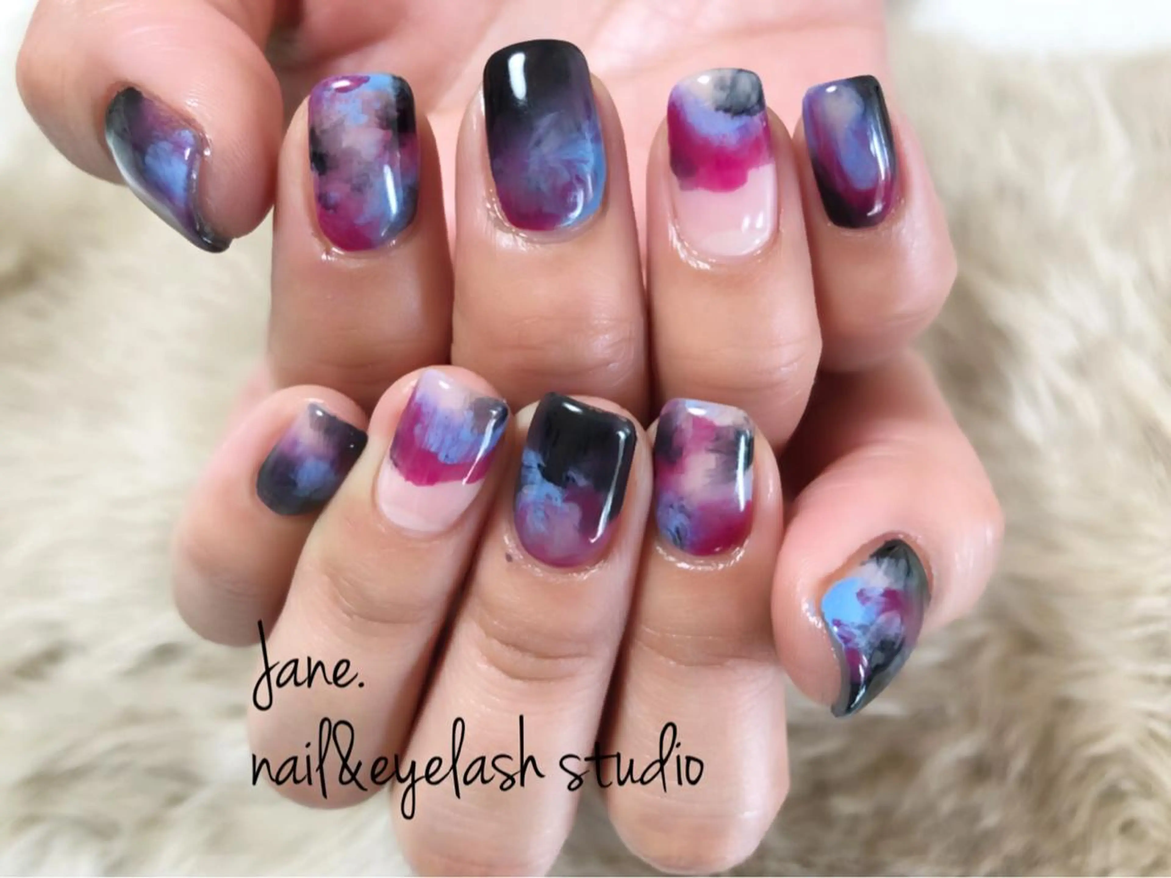 ネイル Yakko pas á pasのネイルデザイン