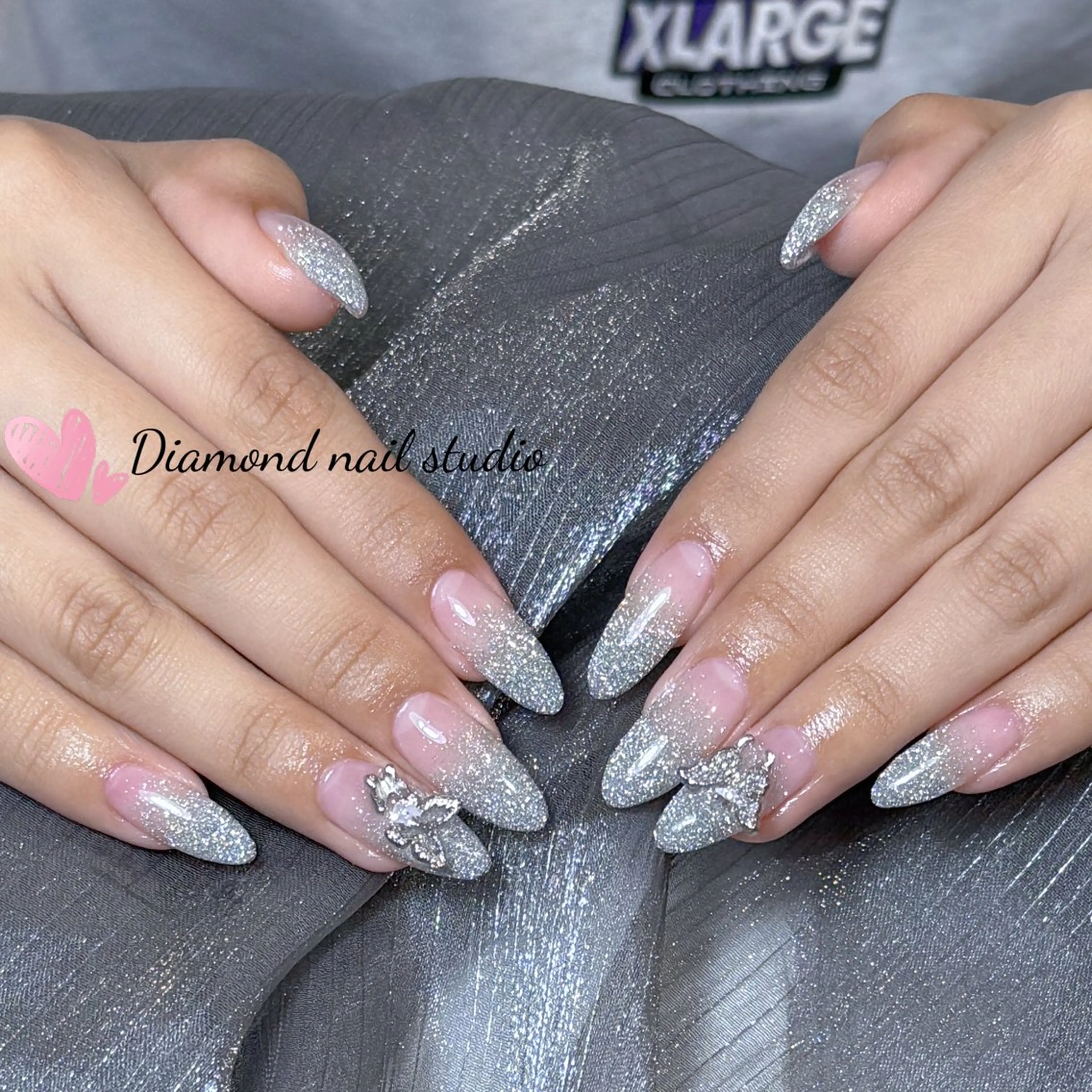 ネイル アートネイル オーロラネイル フラッシュネイル ガーリー キラキラネイル ハンドネイル DIAMOND NAILMANAMIのネイルデザイン