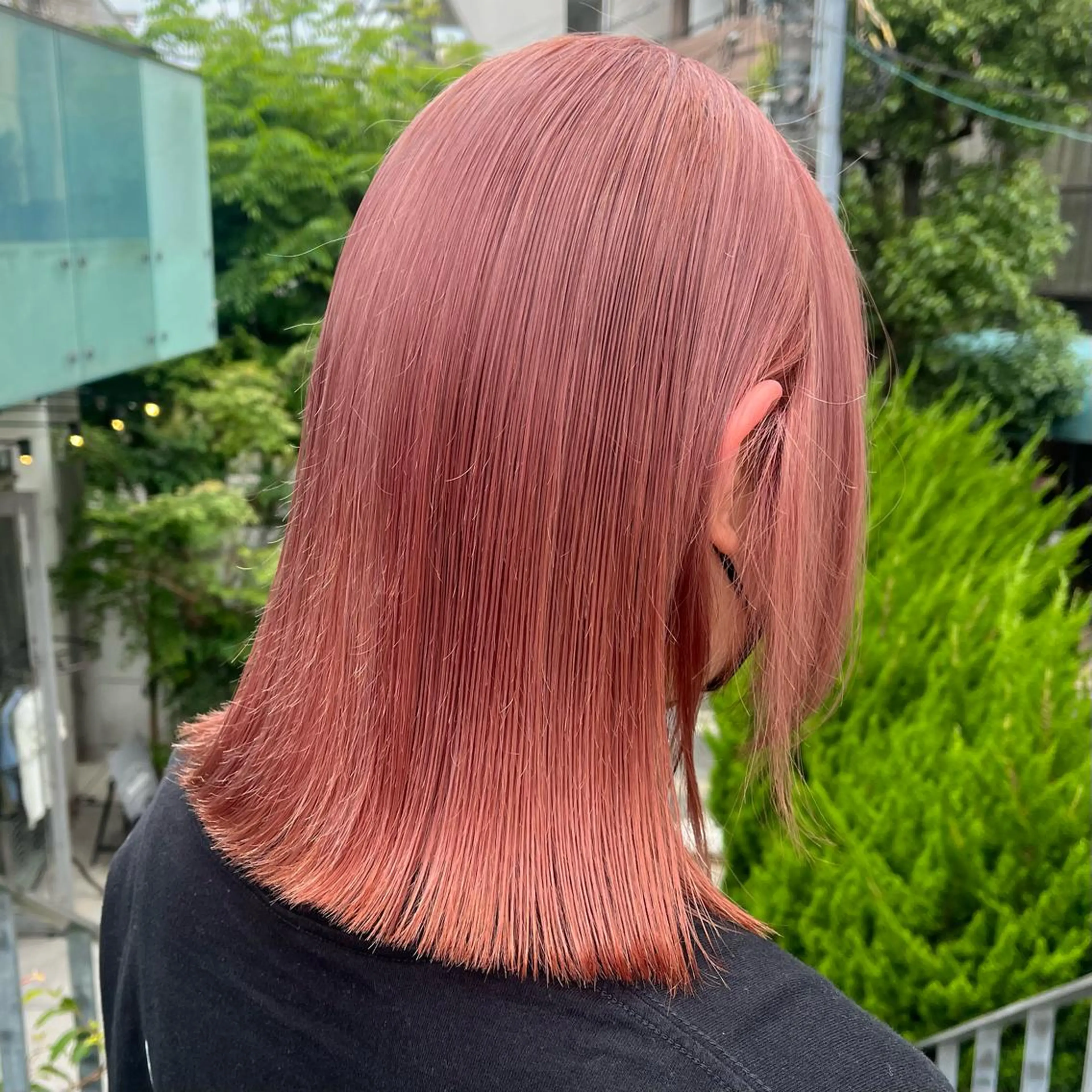 ミディアム カラー ヘアアレンジ ベージュカラー ピンクカラー ピンクベージュ ボブハイトーン🦖 デザインMAMIのヘアスタイル