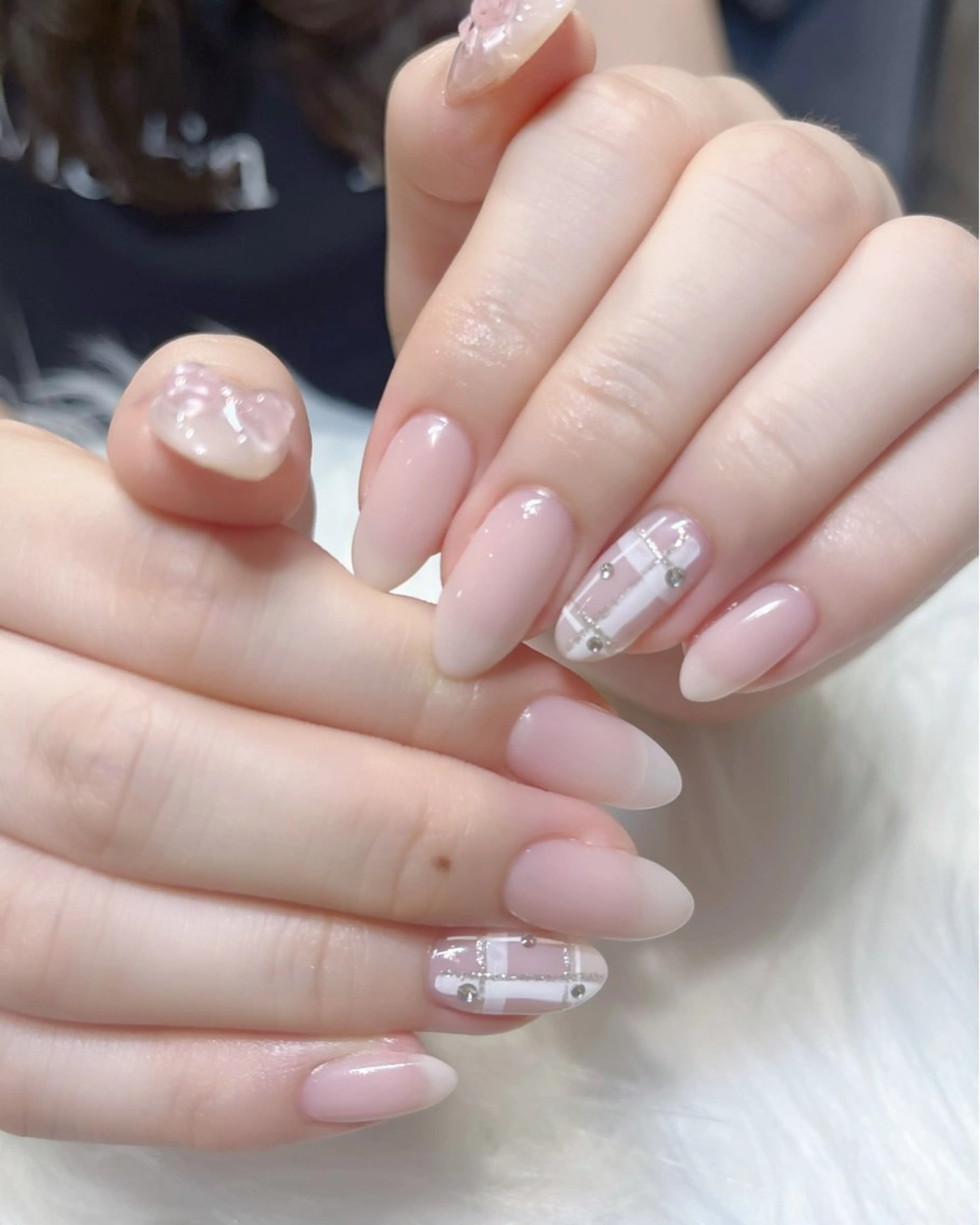 ネイル アートネイル ガーリー 韓国ネイル 持ち込み ワンホンネイル KOKONA 🎀のネイルデザイン