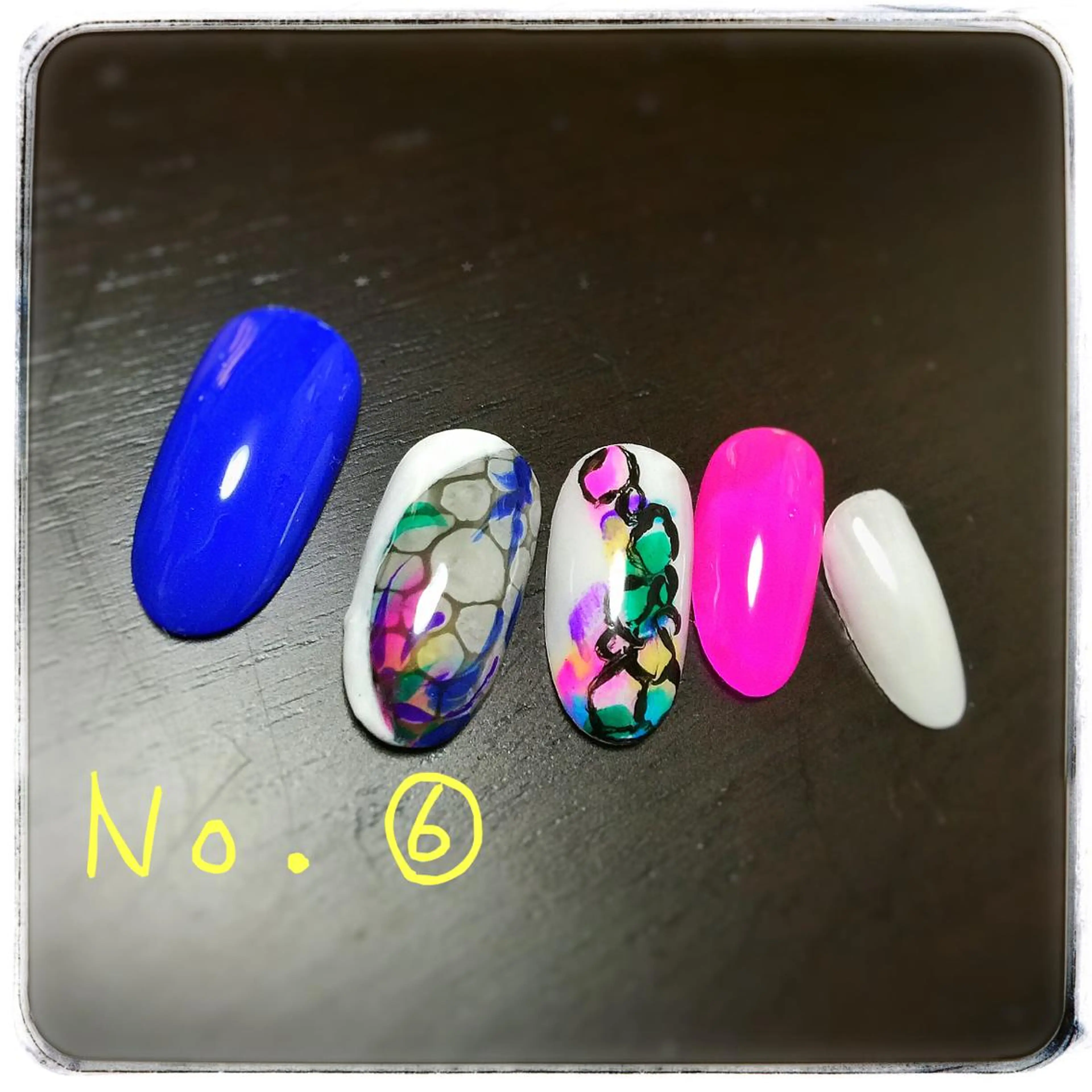 ネイル アートネイル ARTスクールサロン お・タマゴのネイルデザイン