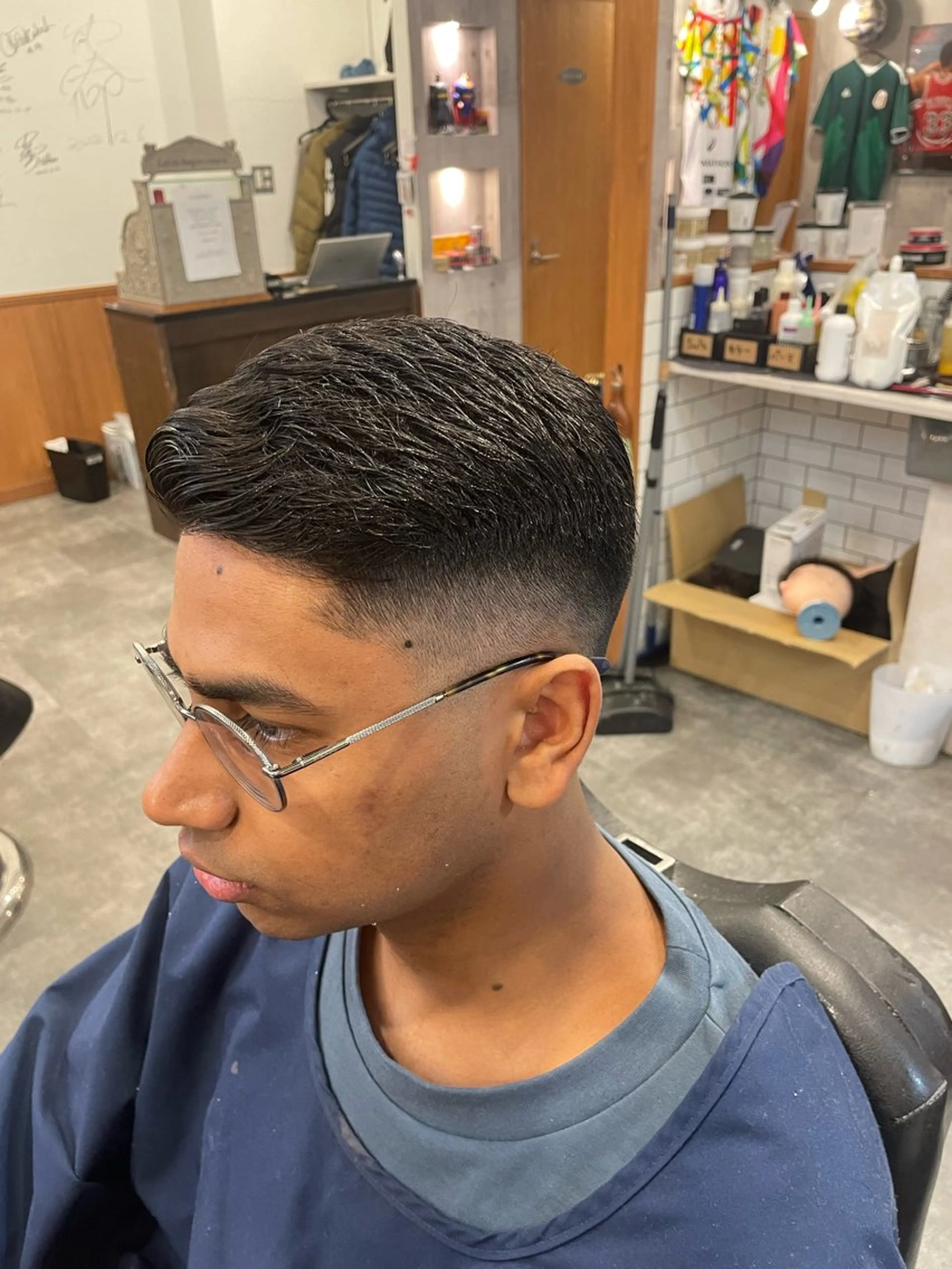 ショート メンズ フェードカット 七三 BLAZEMAN所属・石毛 李奈のヘアスタイル