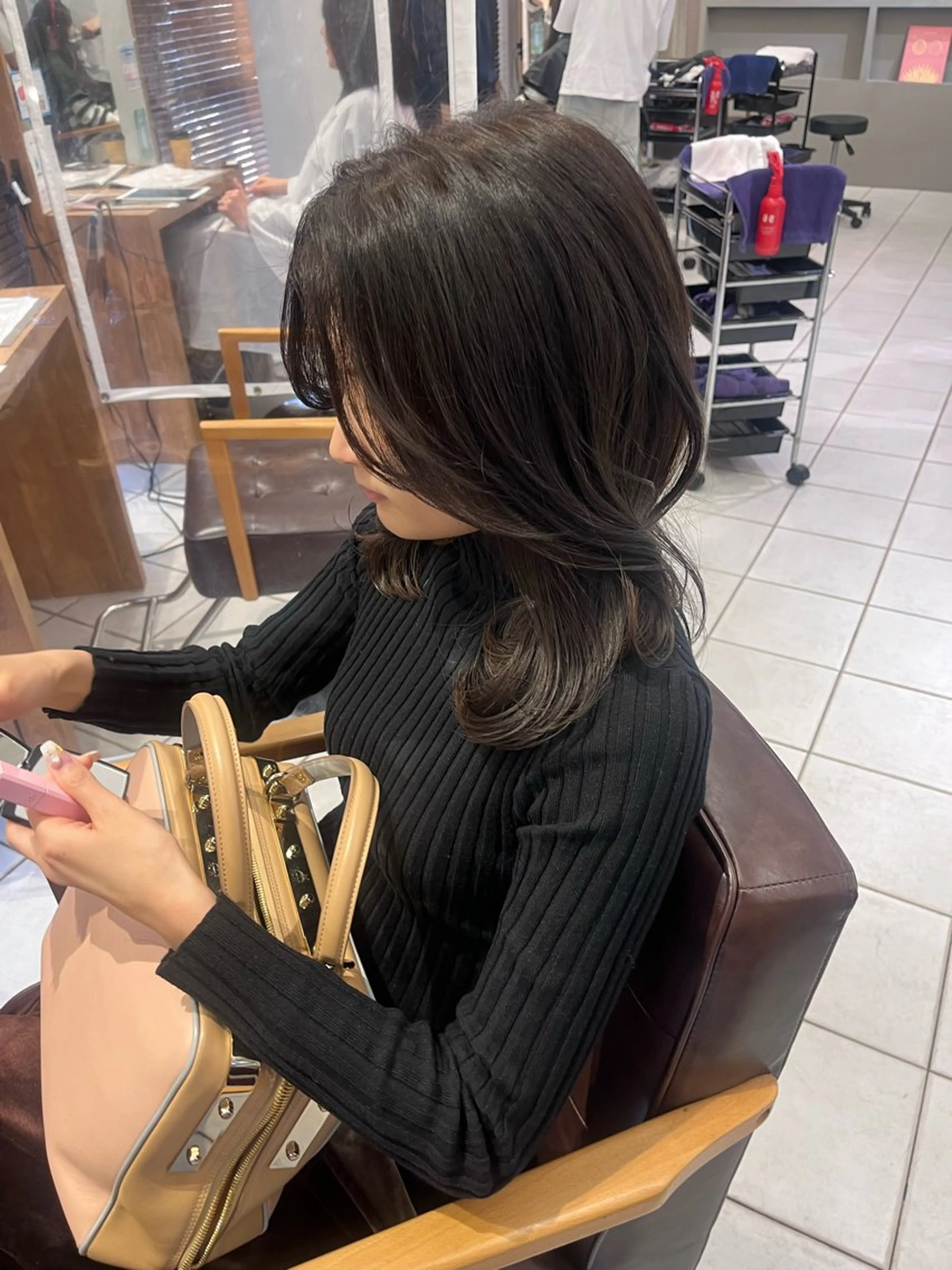 ミディアム 吉田 美優のヘアスタイル