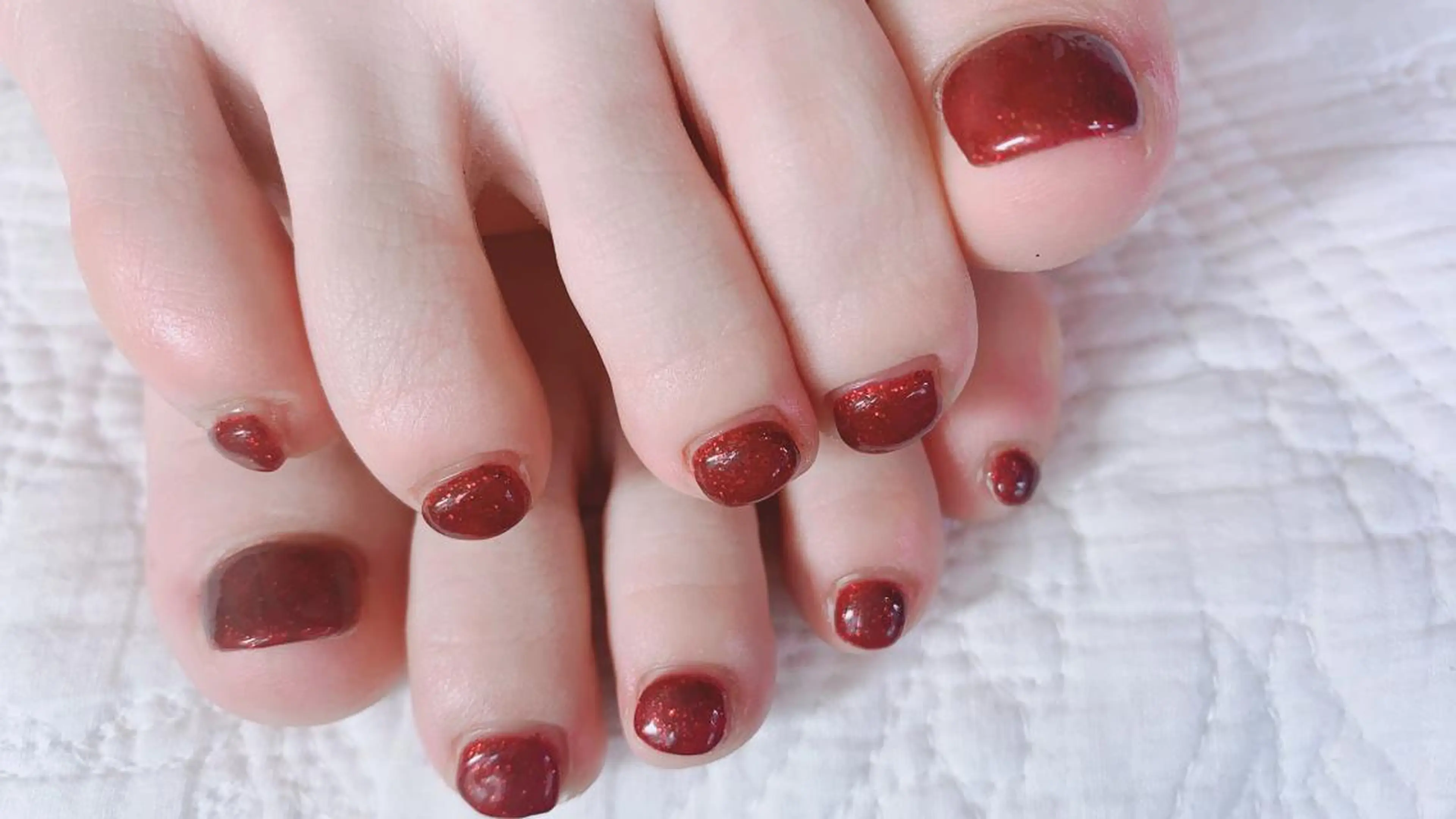 ネイル ラメ(グリッター) フットネイル pipi..所属・pipi ..のネイルデザイン