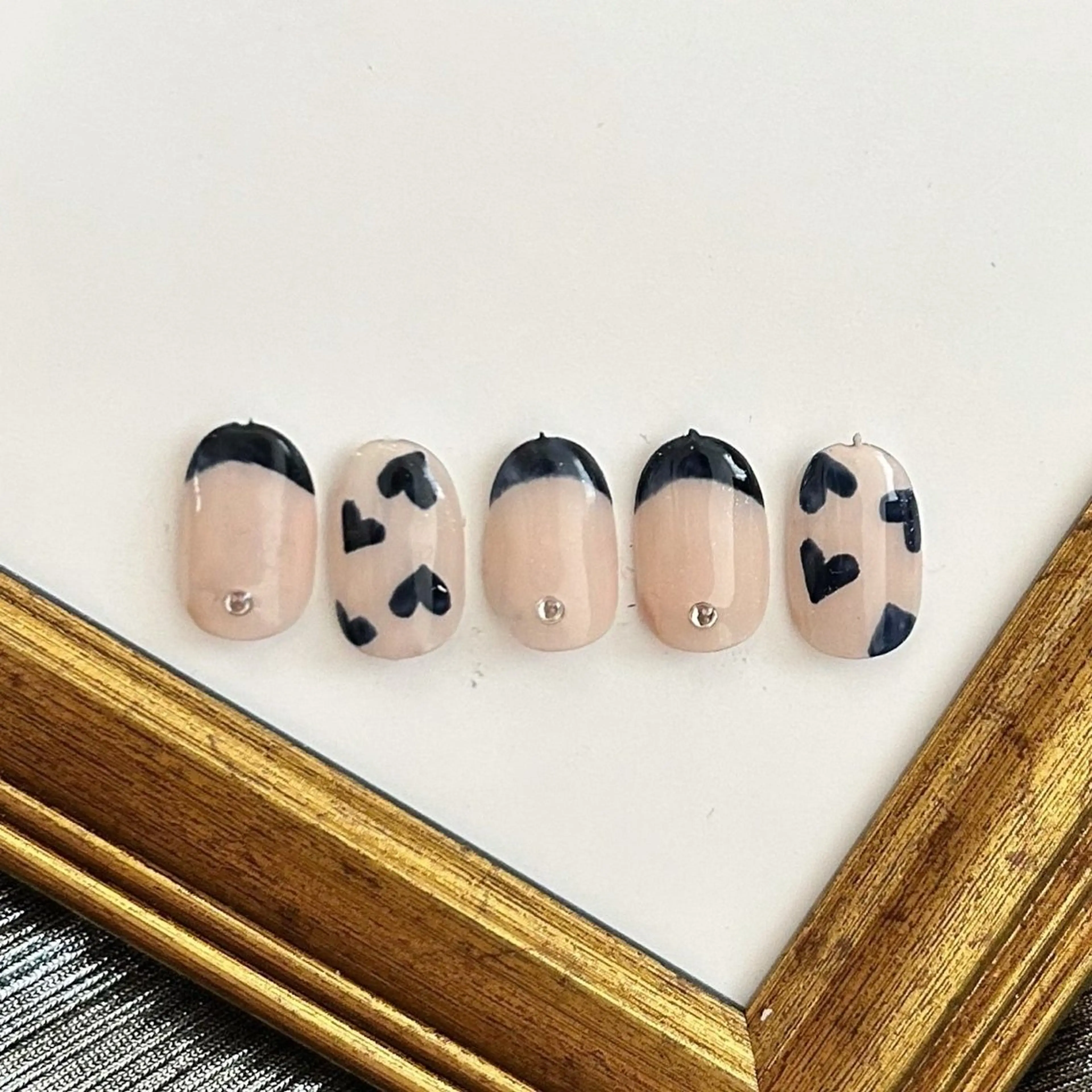 ネイル ストーンネイル Vante ヴァンテのネイルデザイン