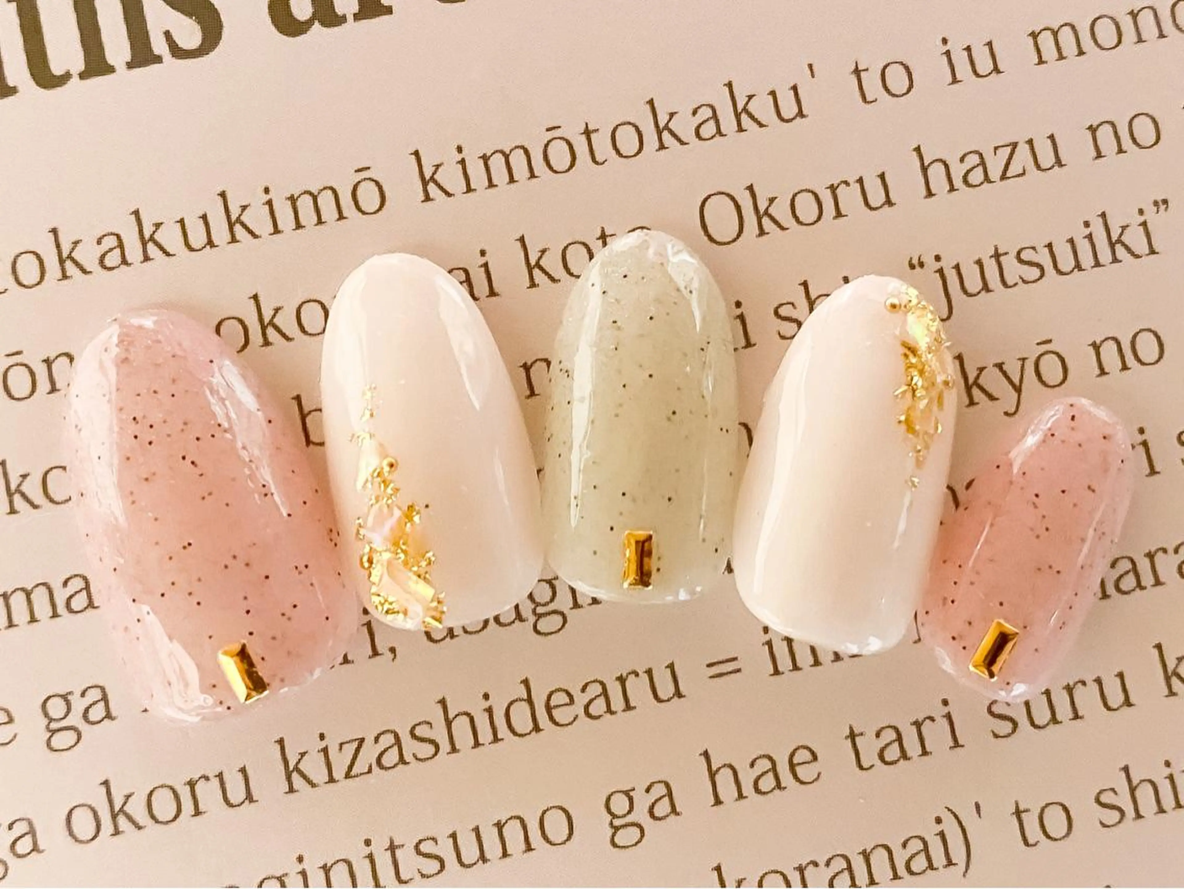 ネイル f'bloom  L’ecrinのネイルデザイン