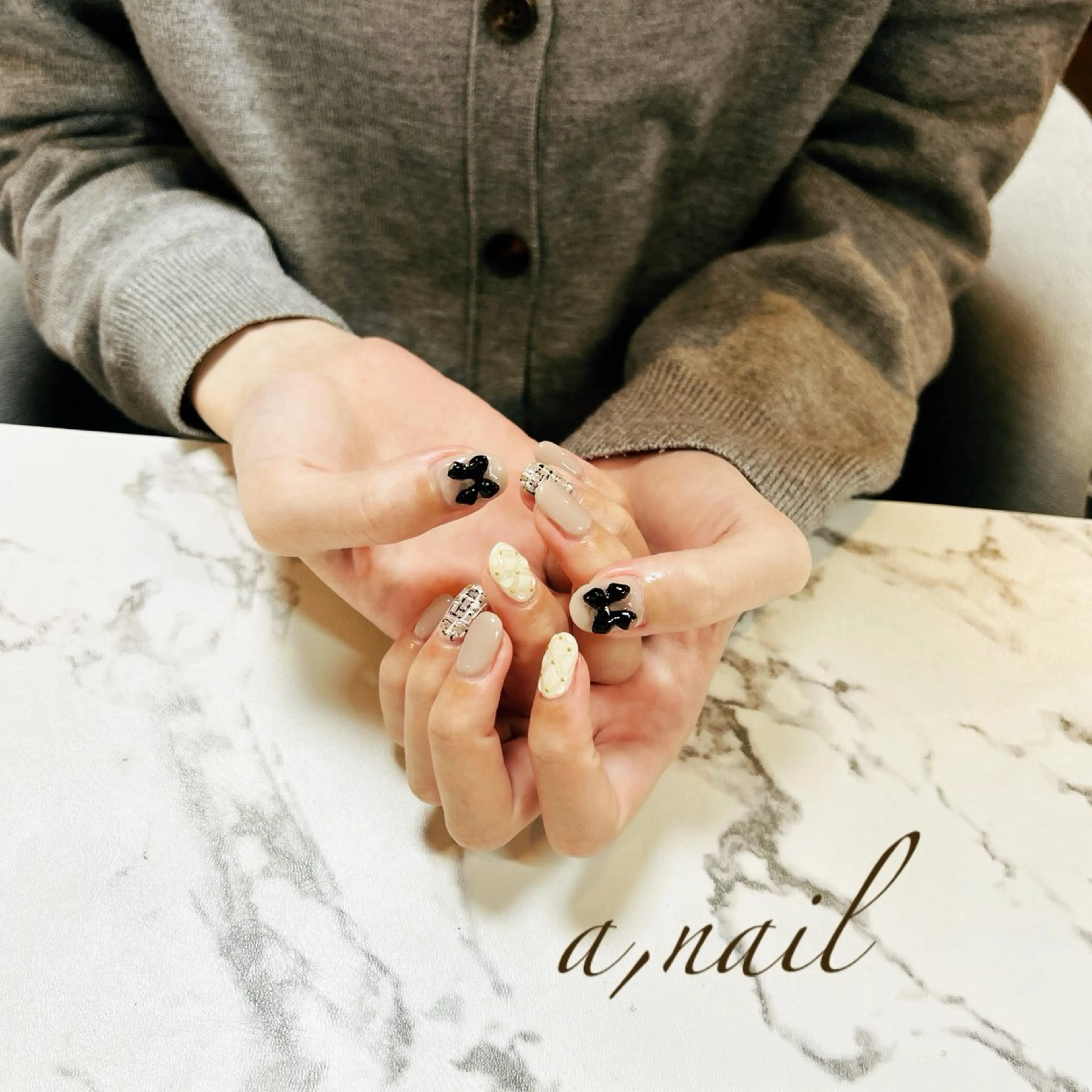 ネイル キラキラネイル リボン シンプルネイル ツイードネイル 冬ネイル ハンドネイル ネイルサロン エーネイルのネイルデザイン