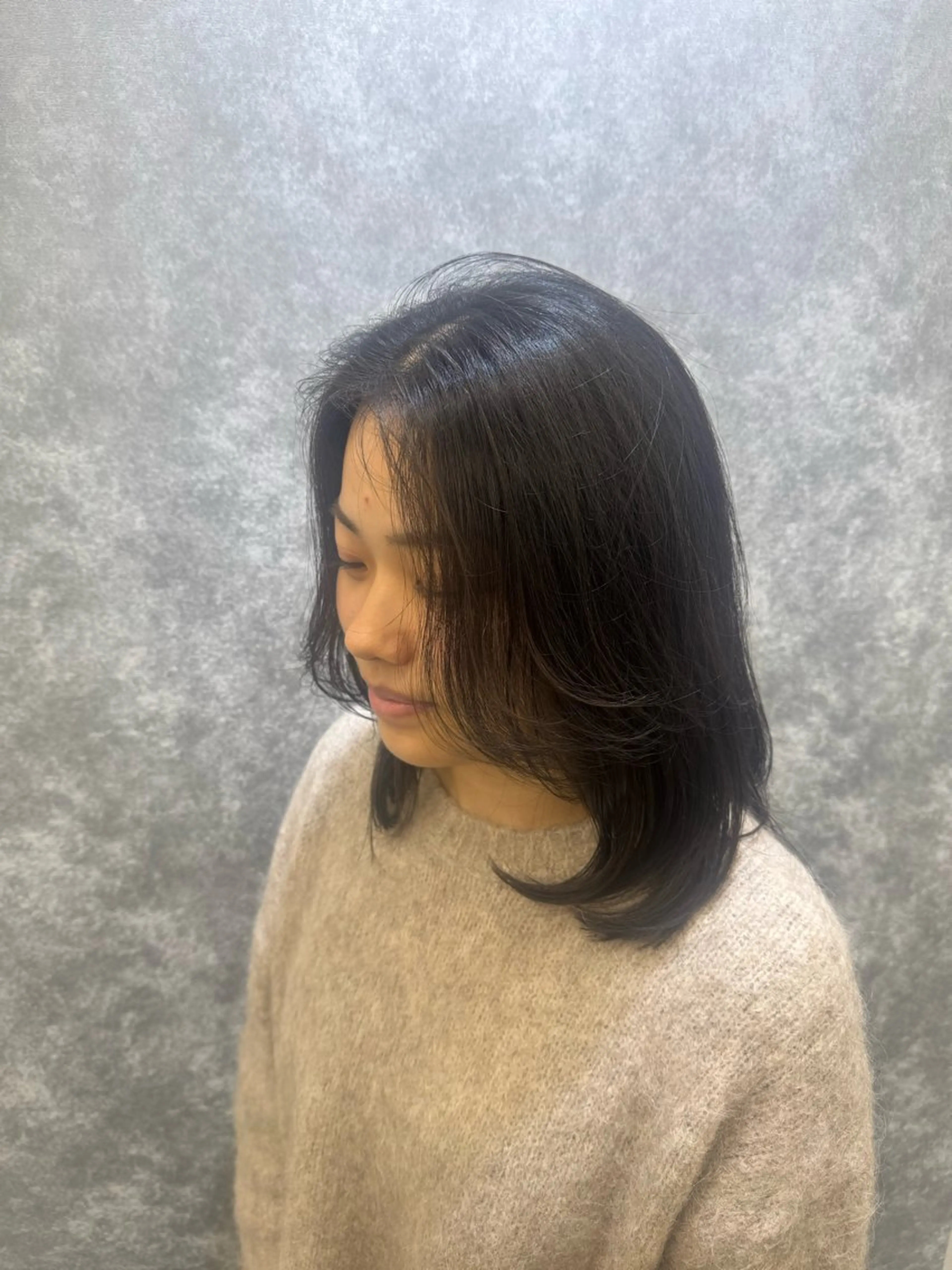 ミディアム 顔まわりレイヤー 顔周りカット レイヤーカット カット 🕯コバ/レイヤー/ 透明感/縮毛🕯のヘアスタイル