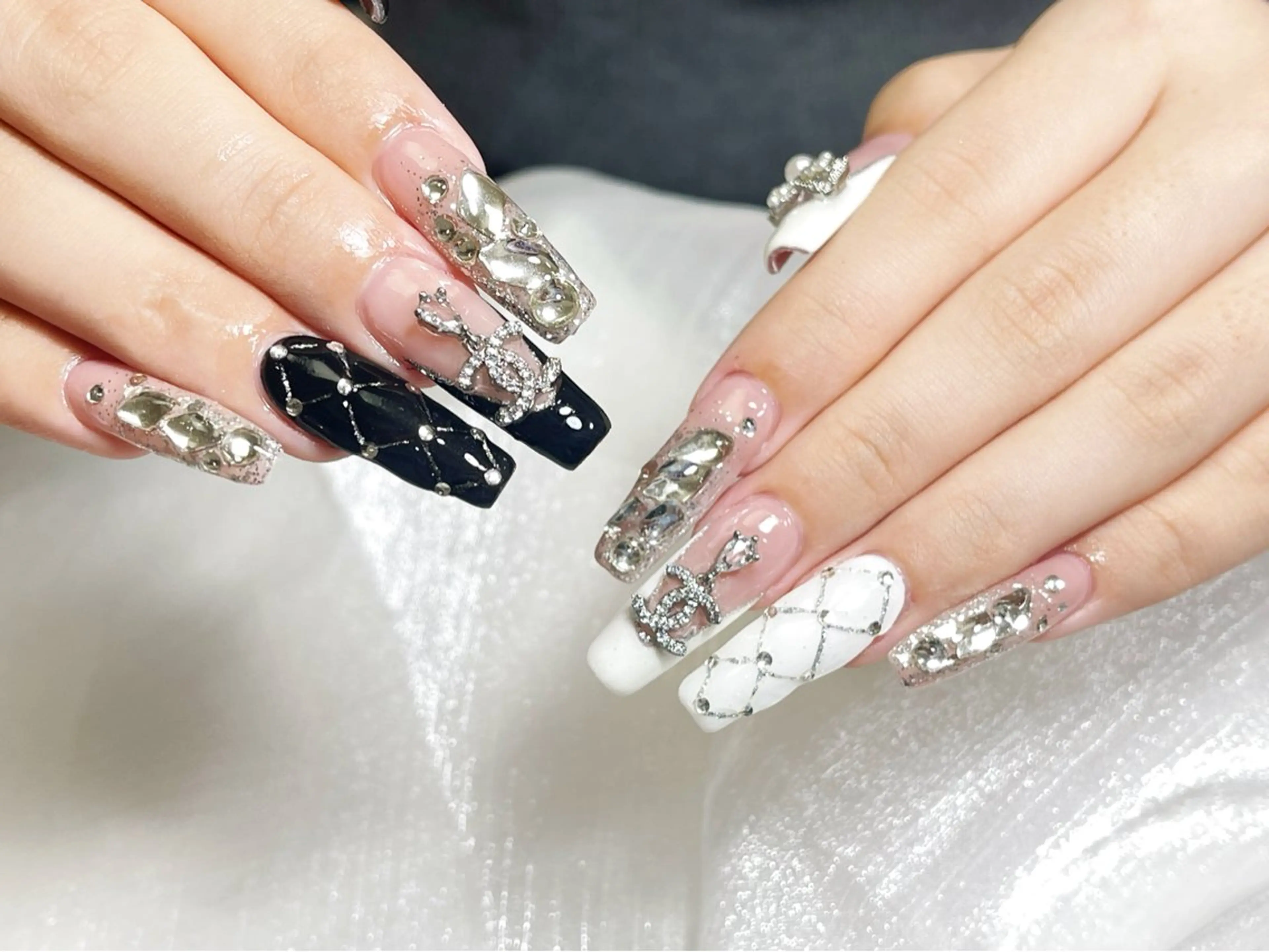 ネイル ハンドネイル 🎀ネイルサロン エクラYUI🎀のネイルデザイン