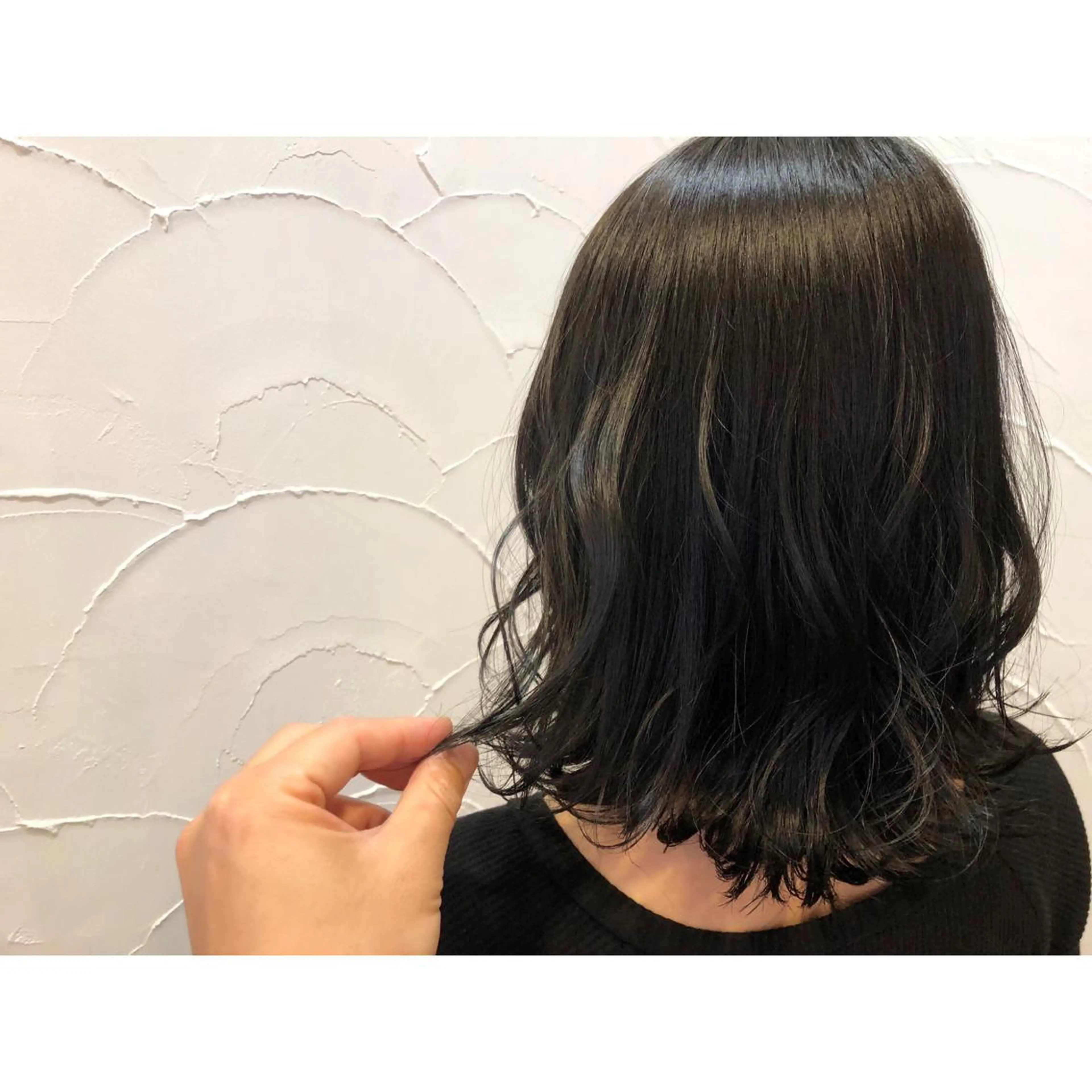 ミディアム カラー アッシュ アッシュブラック 黒髪 ヘアカラー トリートメント ヘッドスパ パーソナルカラー診断 できます　木曽　主博のヘアスタイル