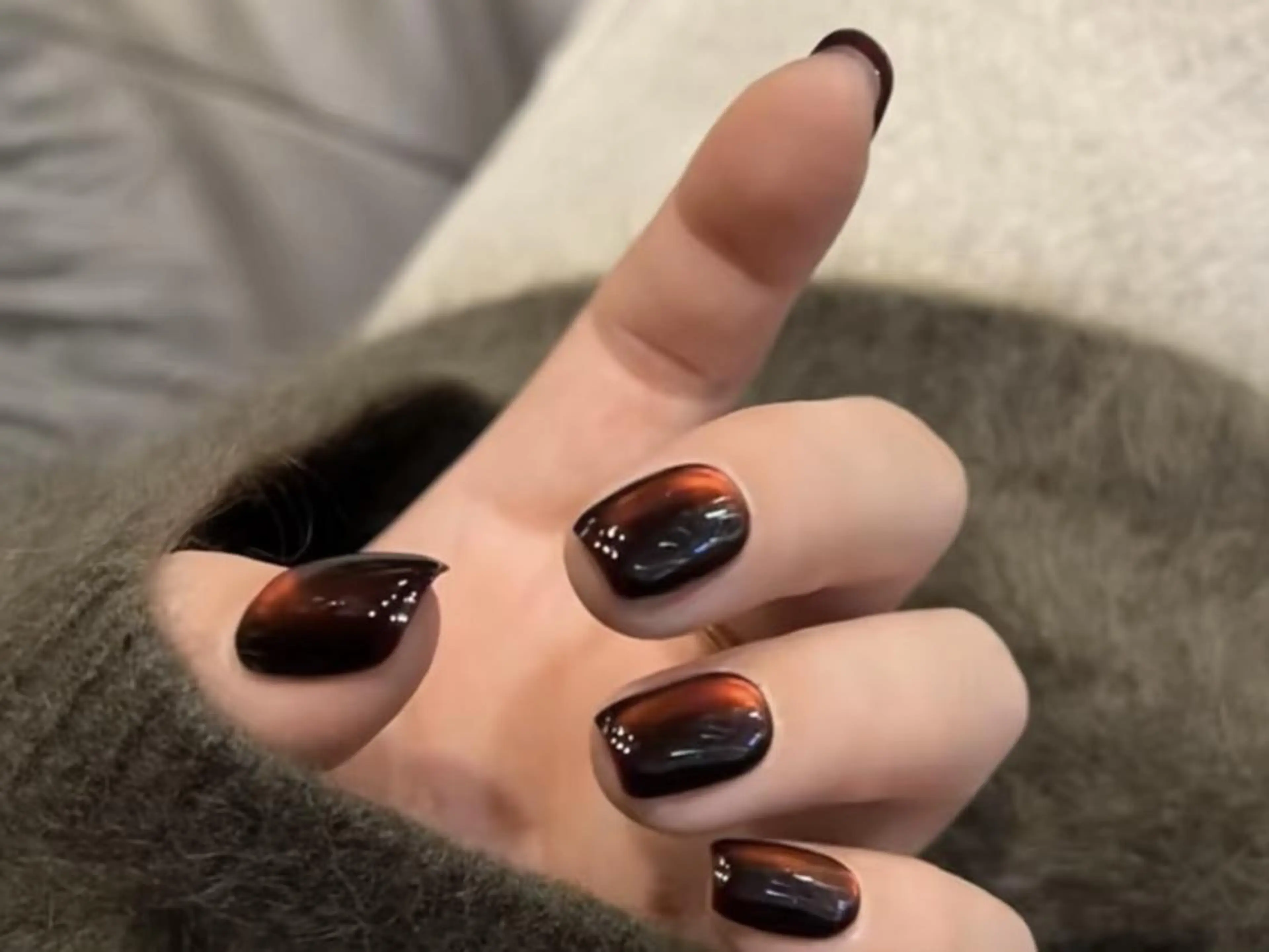 ネイル オーロラネイル チークネイル 長さ出し フットネイル フレンチネイル ハンドネイル ハンドケア yumi nailのネイルデザイン