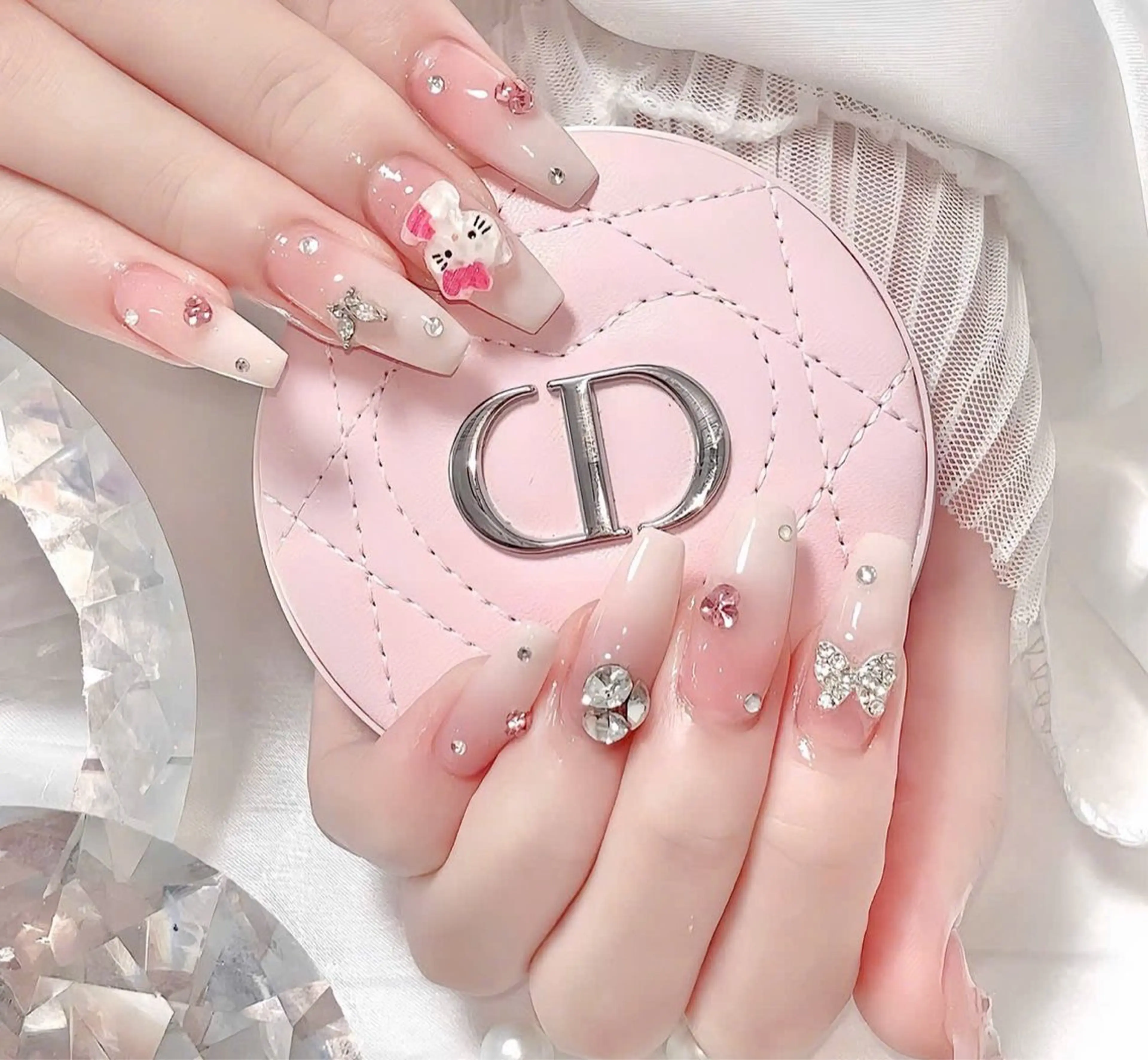 ネイル フレンチネイル ジェルネイル ガラスフレンチ ハロウィン ハート ハンドネイル H.baby Nail Salonのネイルデザイン