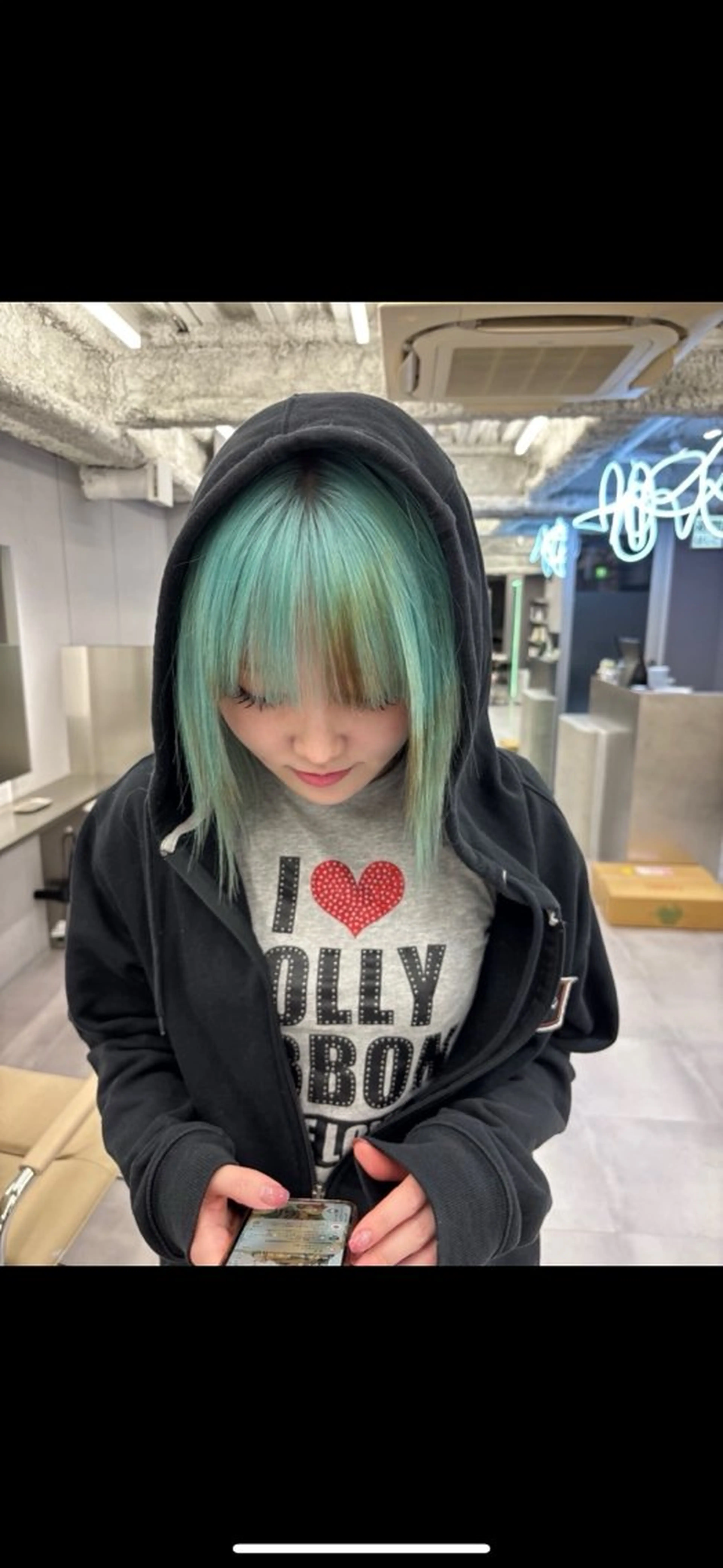 ミディアム カラー ミント ミントグリーン ヘアカラー 名古屋／デザイン／ ブリーチ/松井亮磨のヘアスタイル