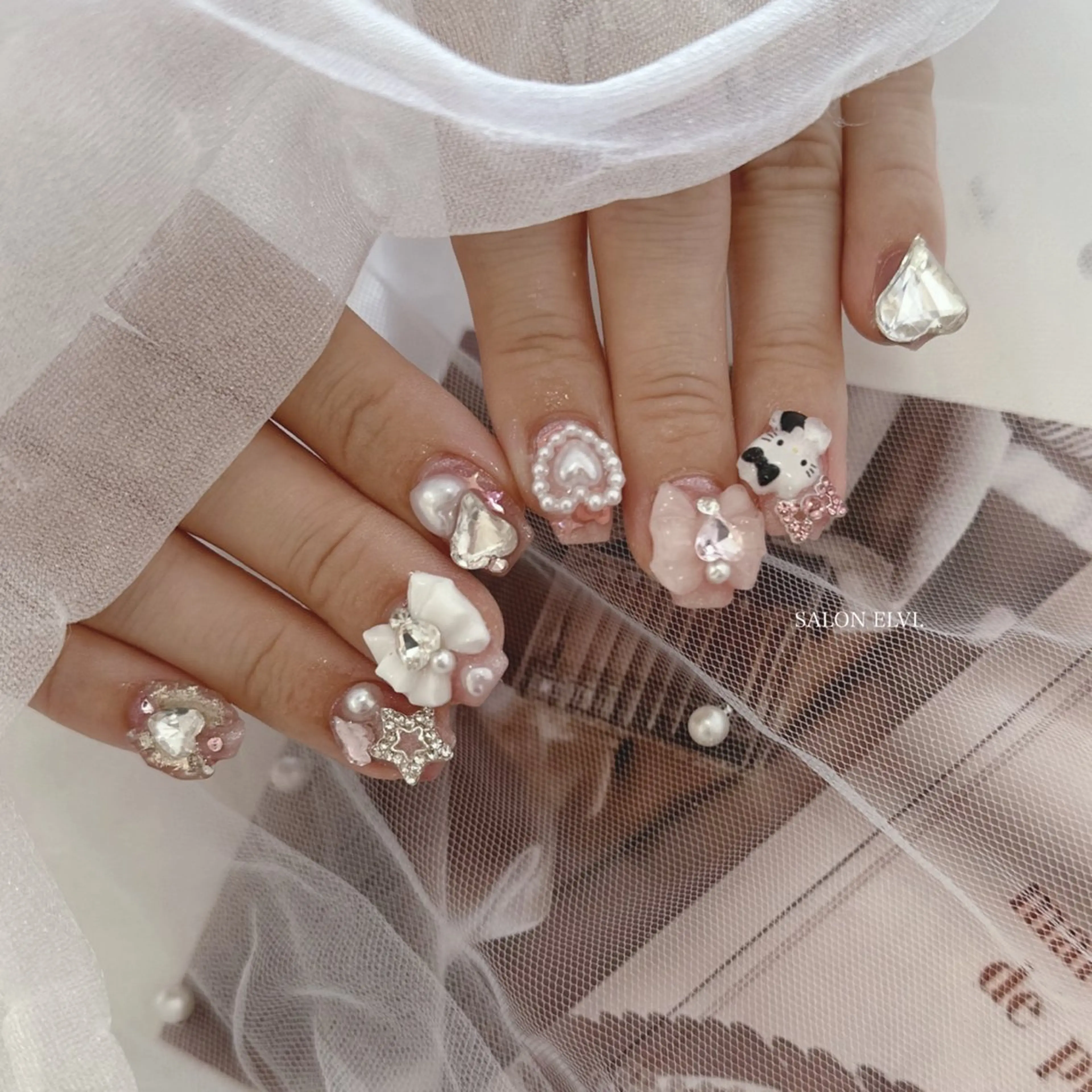 ネイル SALON ELVI.所属・SALON ELVI.のネイルデザイン