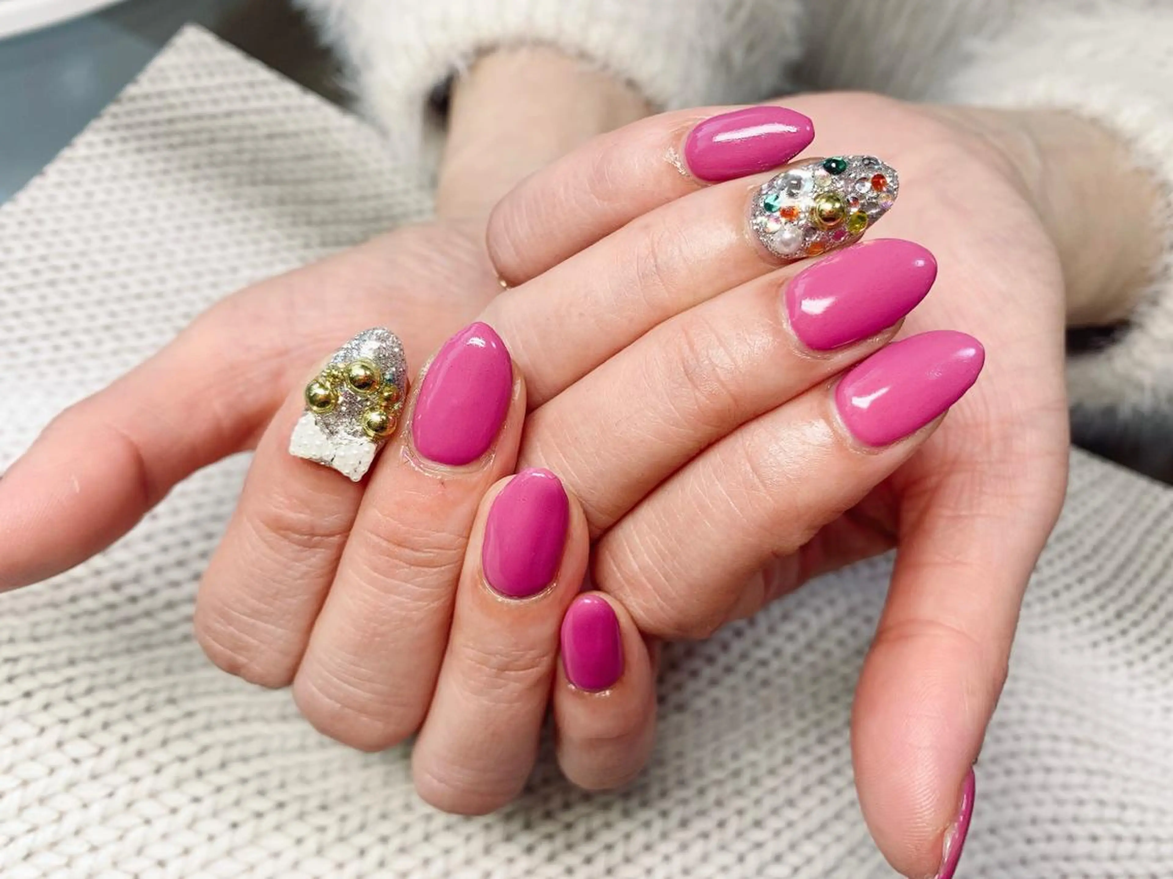 ネイル キラキラネイル 冬ネイル クリスマス ハンドネイル 痩身/脱毛/ネイル HARUKAのエステ・リラクイメージ