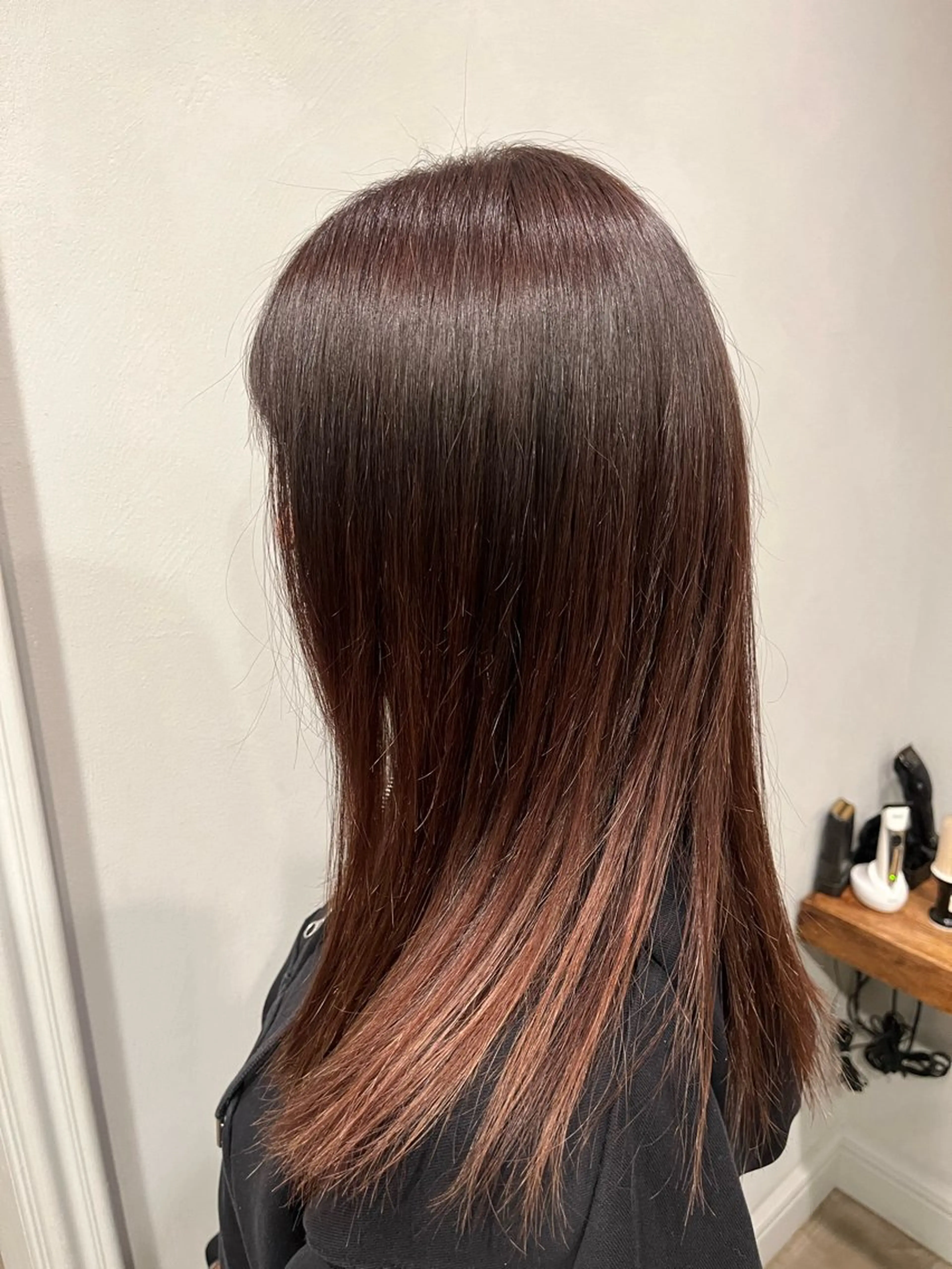 ロング カラー ベージュカラー ブリーチ ピンクカラー ピンクベージュ ヘアカラー こんの かいのヘアスタイル