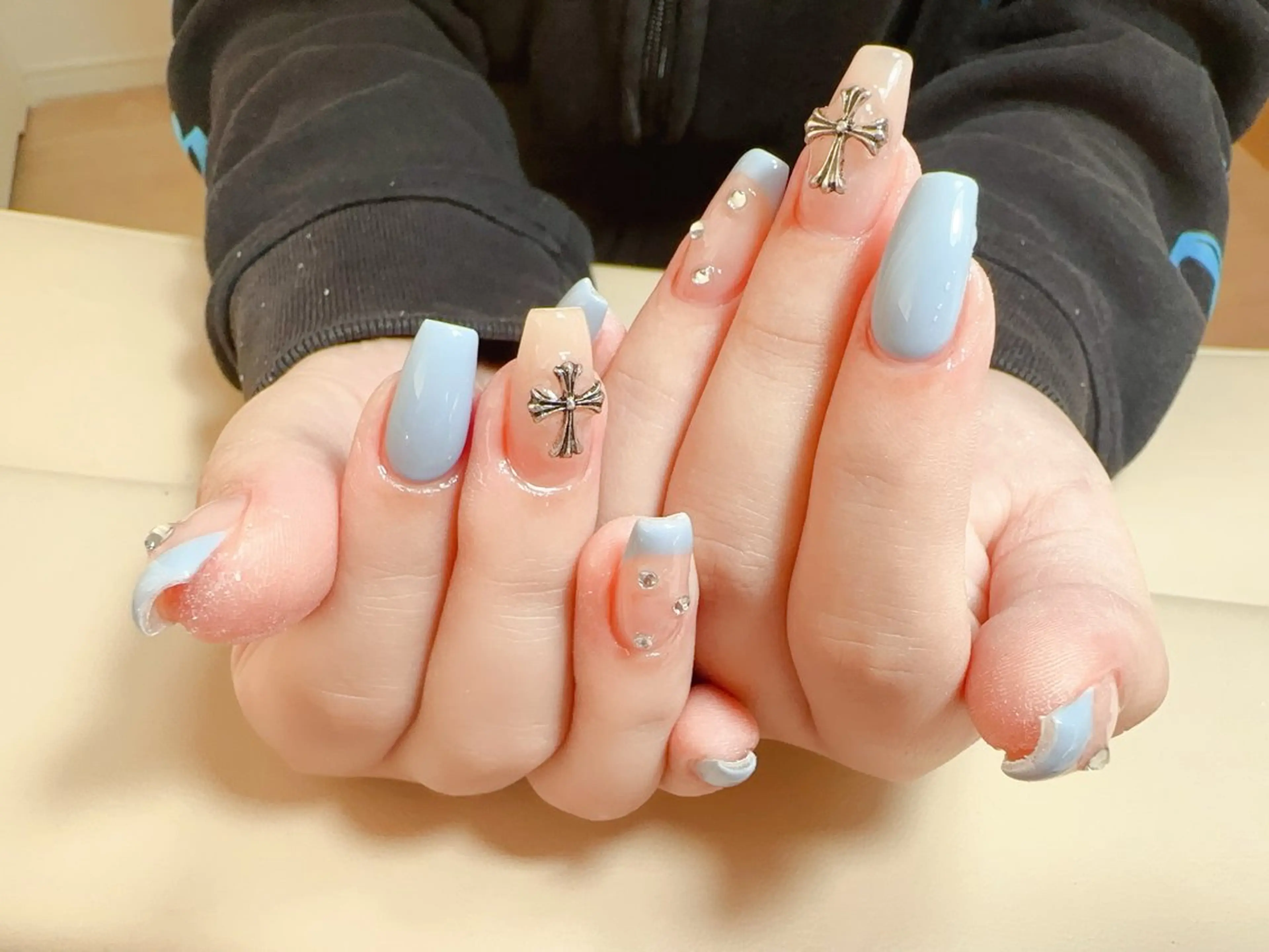 ネイル ハンドネイル NAIL CIRCLESのネイルデザイン