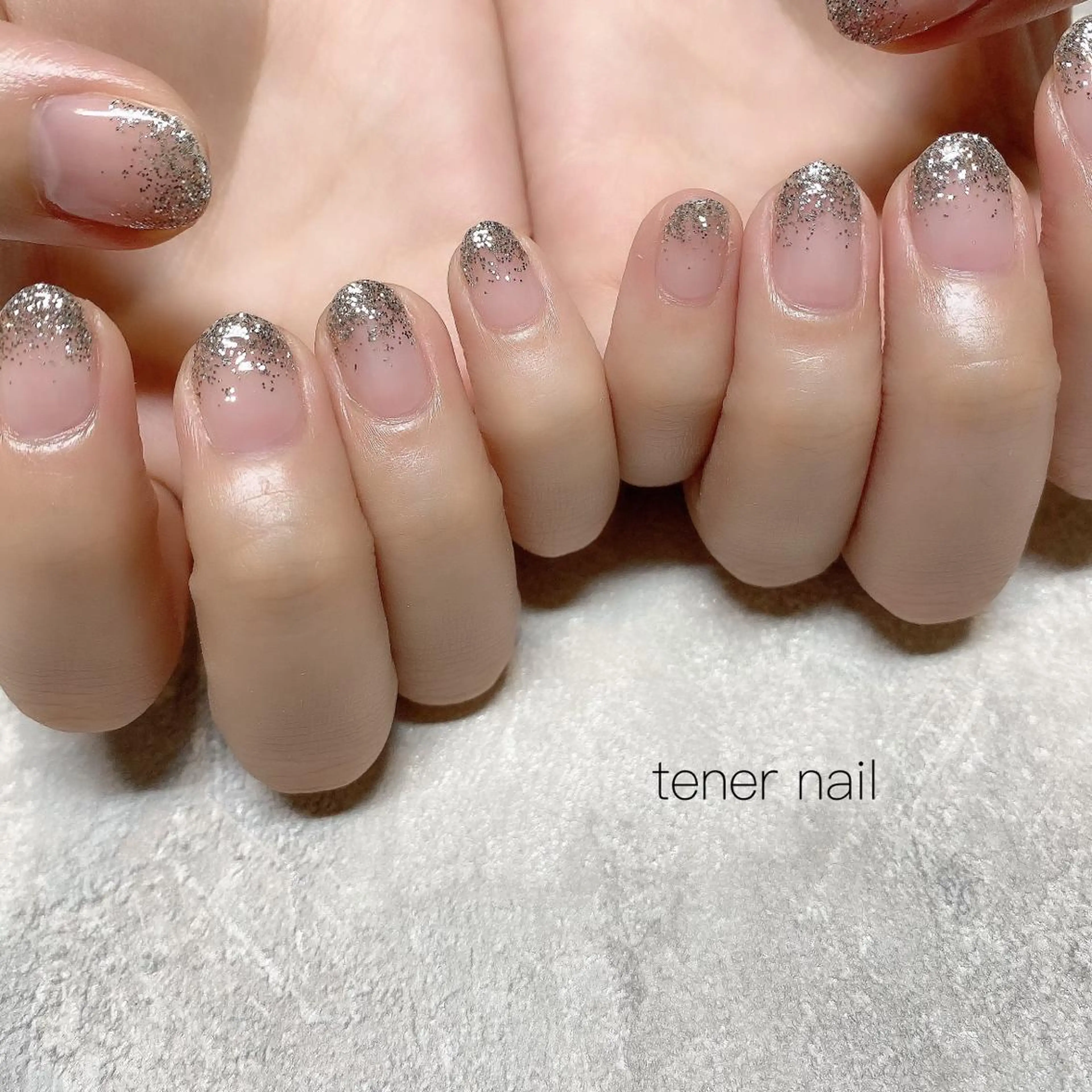 ネイル グラデーション ラメ(グリッター) ラメグラデーション tener  nail  テネルネイル所属・テネルネイル tener nailのネイルデザイン