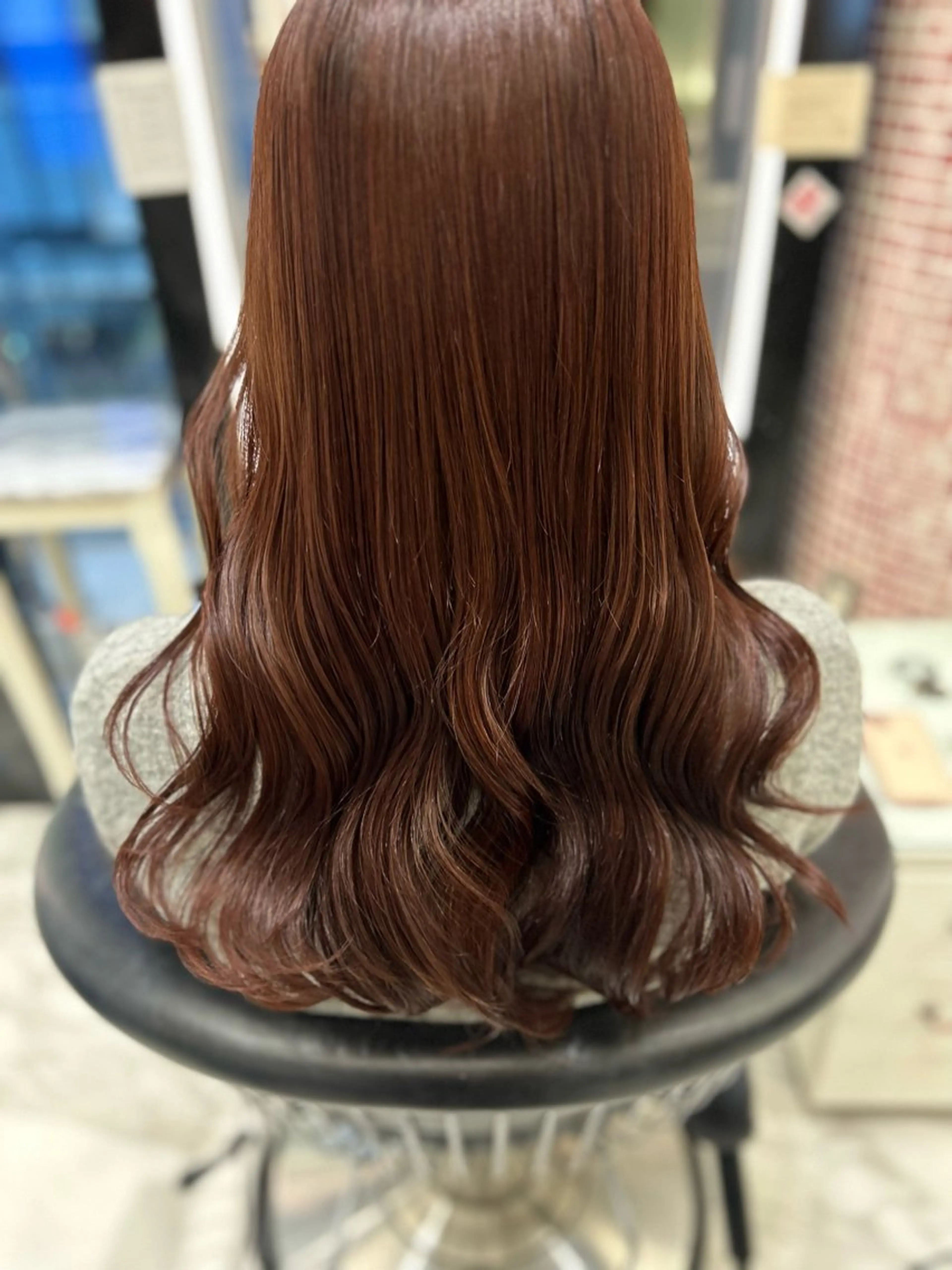 セミロング カラー パーマ コテ巻き風パーマ✨ 韓国ヘア🤎近下菜央のヘアスタイル