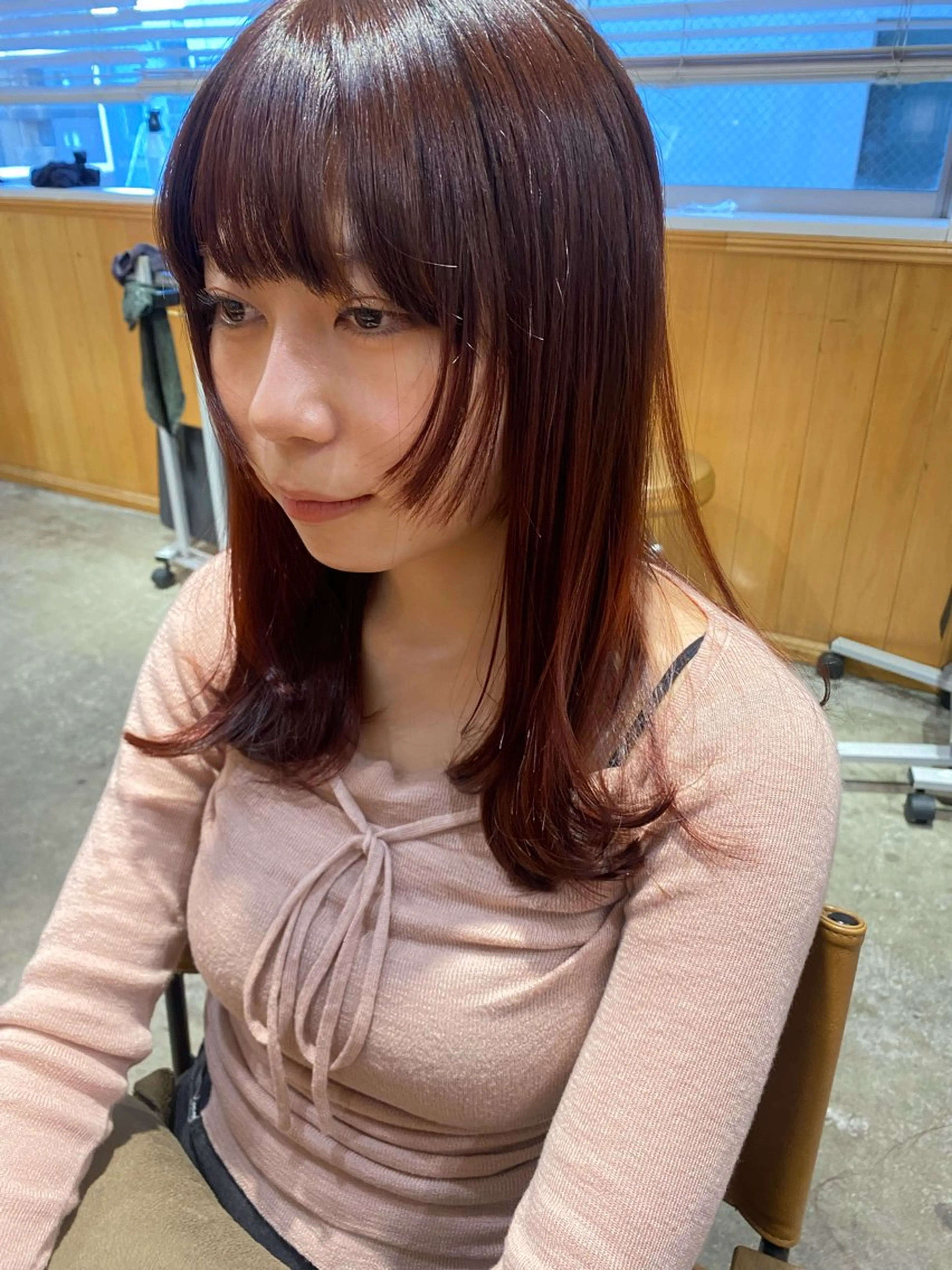 セミロング レッドブラウン 顔まわりレイヤー レイヤーカット GINZARay2 風本朱里🐥のヘアスタイル