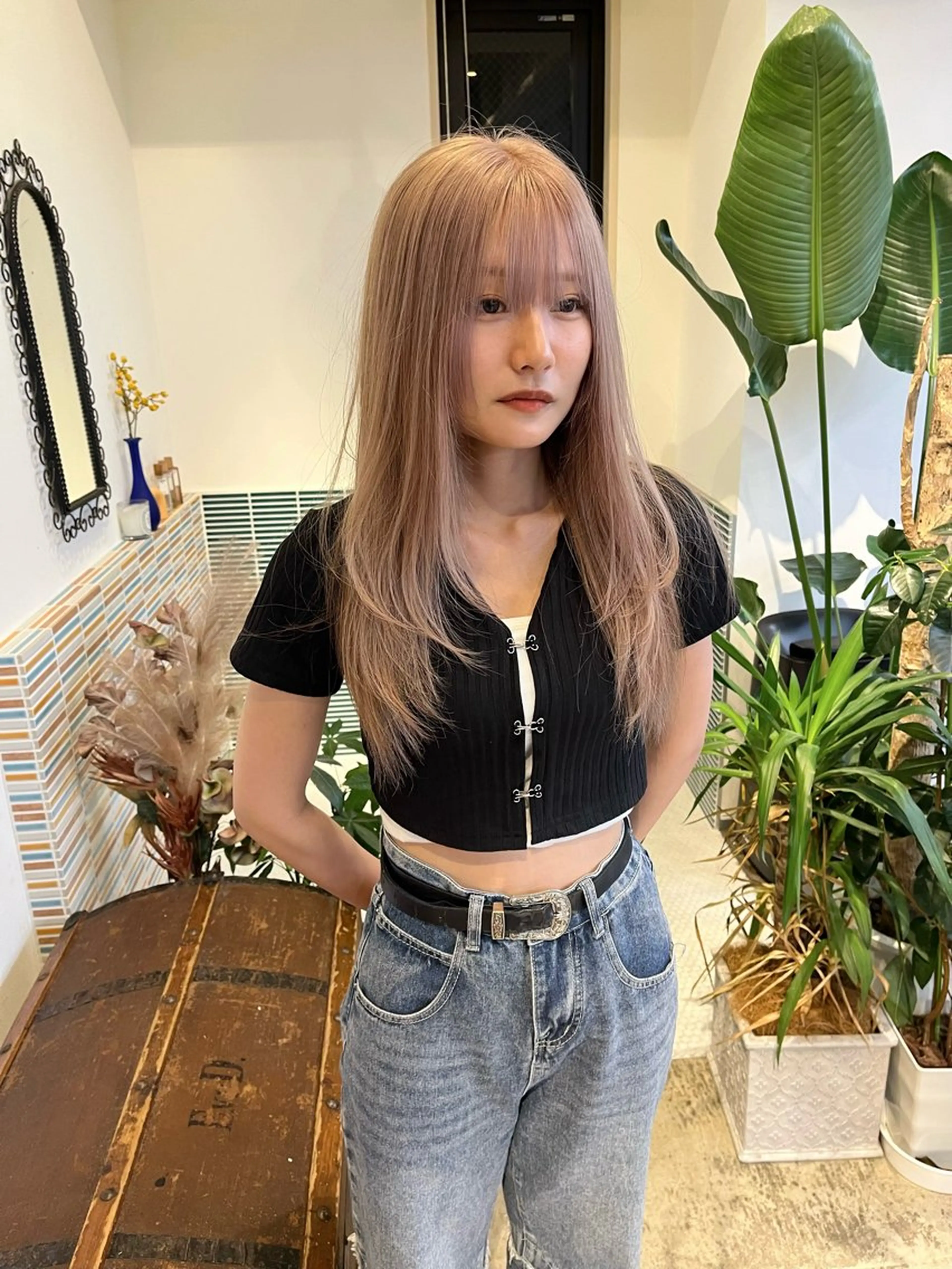 セミロング カラー ベージュカラー ブリーチ ミルクティーベージュ カット ヘアカラー トリートメント 🩷ハイトーン透明感 レイヤー🩷ユリカのヘアスタイル