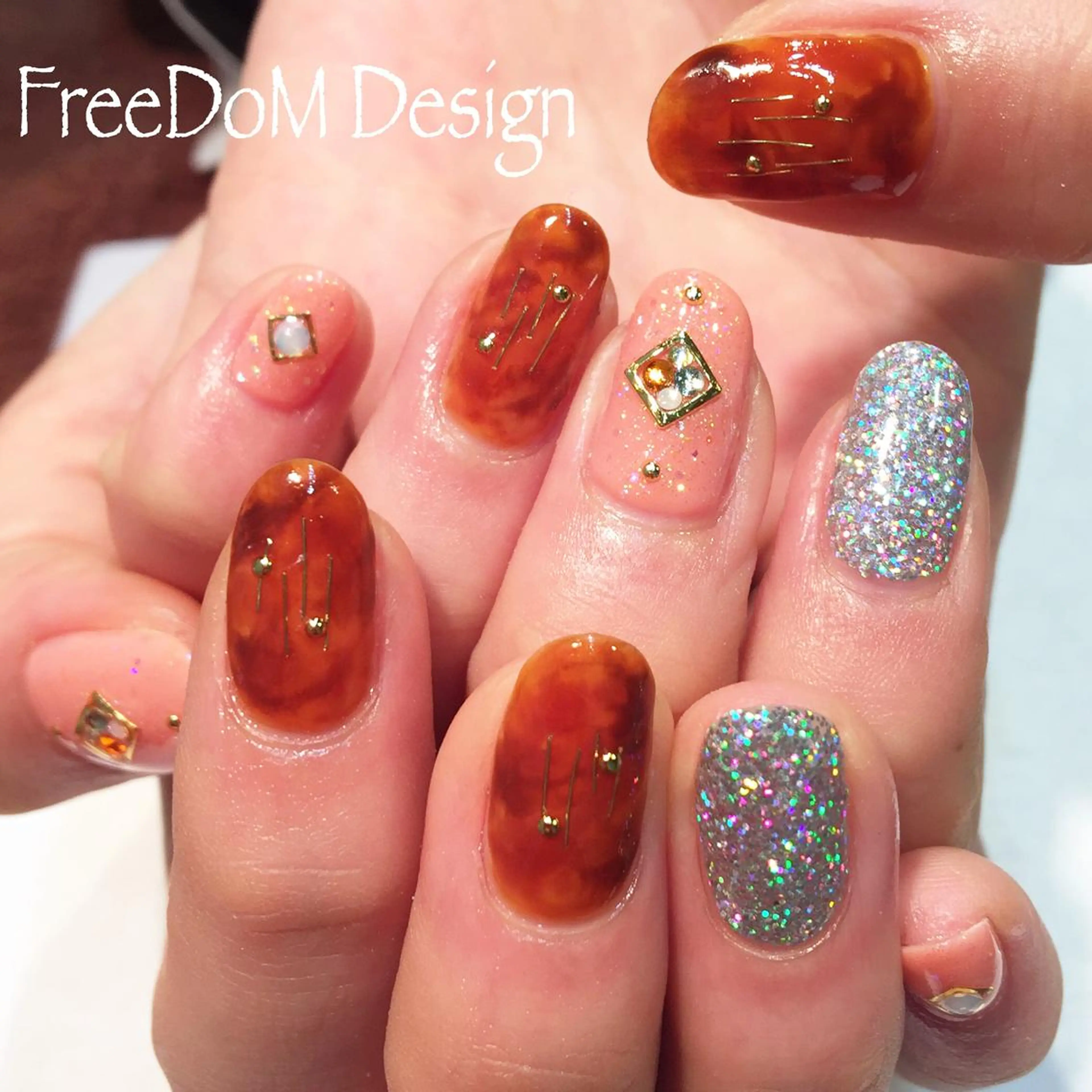 ネイル アートネイル ＦreeDoＭ   Design所属・W KUMIのネイルデザイン