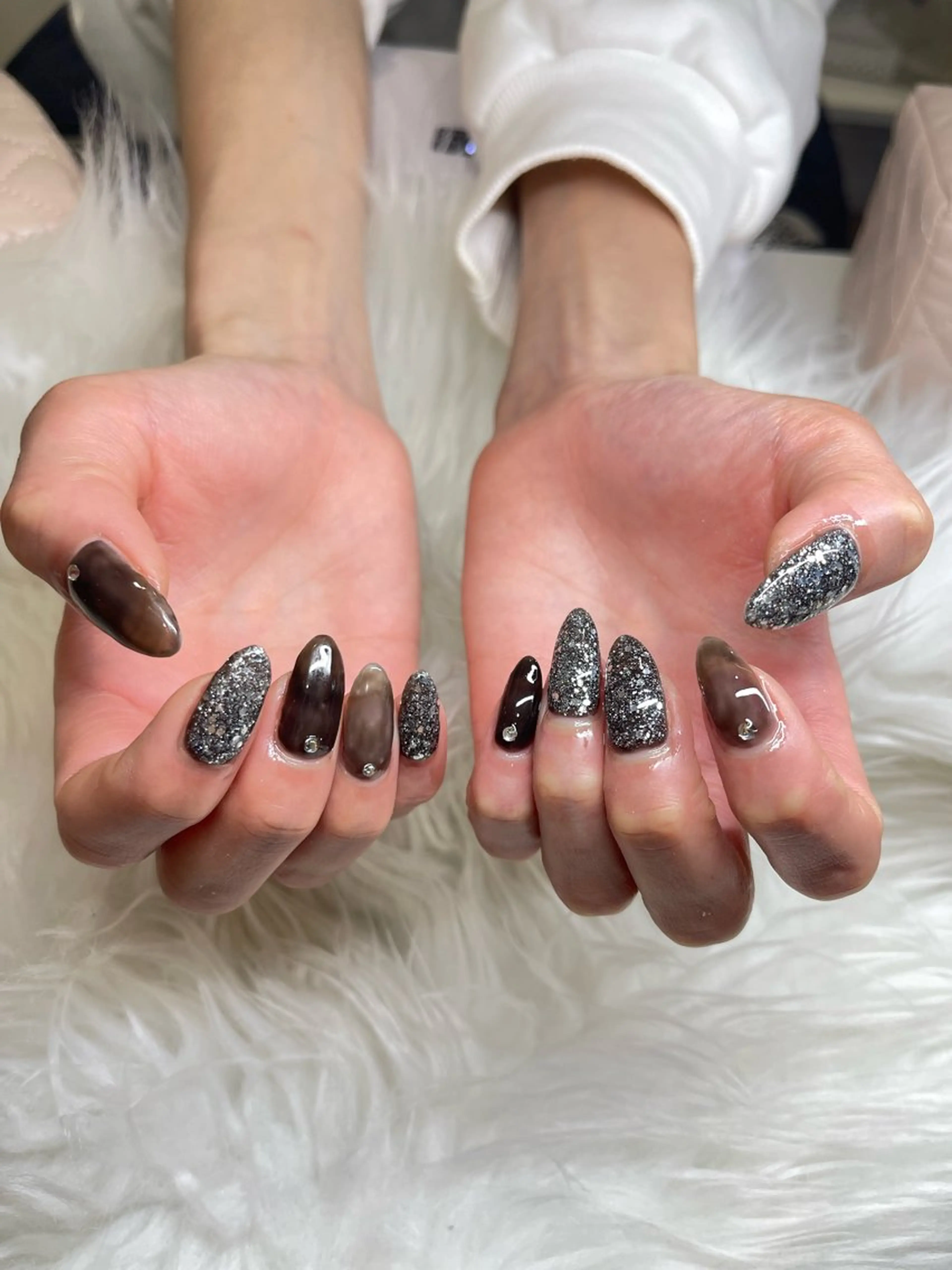 ネイル ジェルネイル ラメ(グリッター) ラメグラデーション マグネットネイル シンプルネイル ハンドネイル 舞 ねいるのネイルデザイン