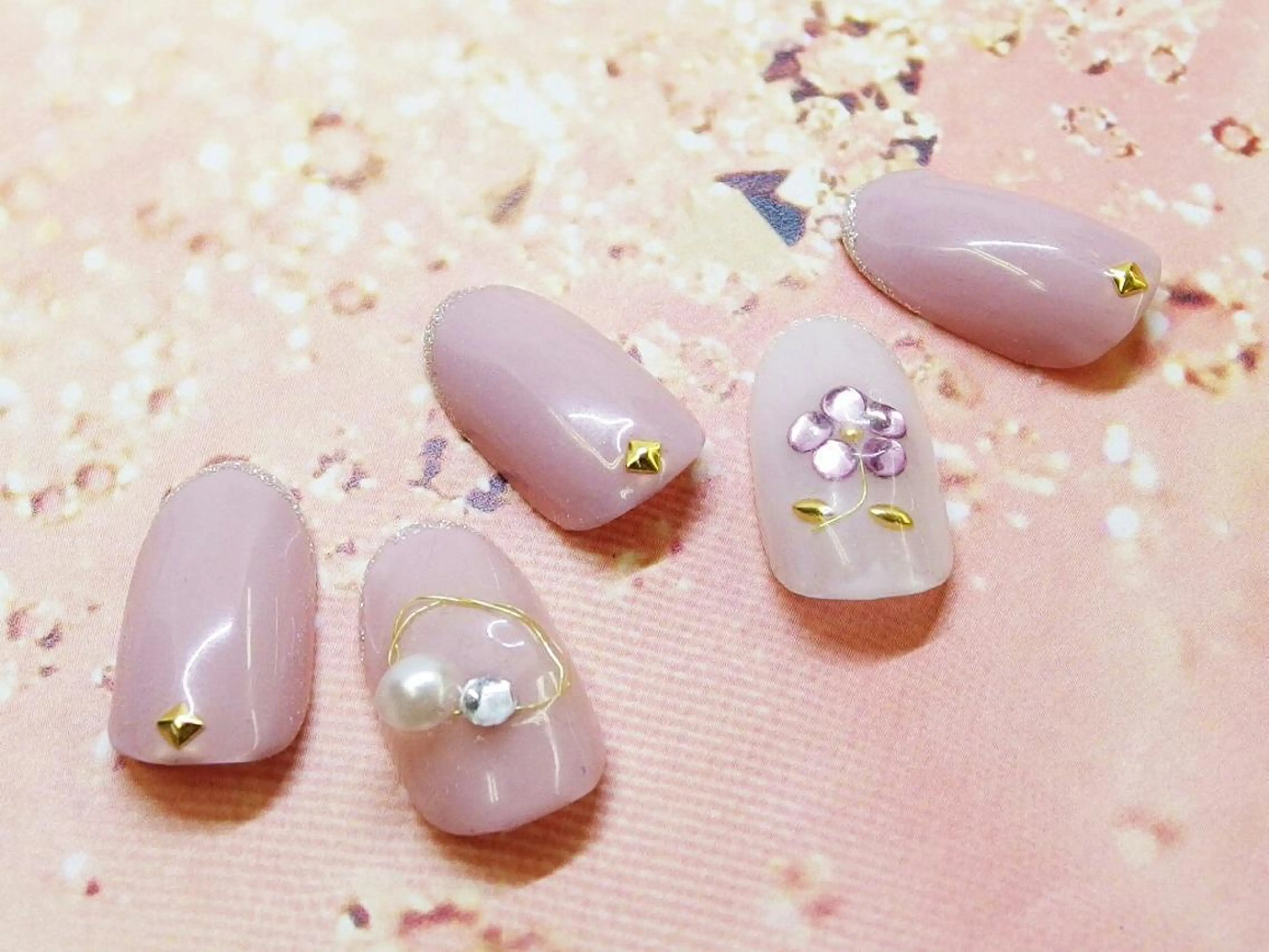 ネイル 春ネイル ティーエヌ 金山駅東口店のネイルデザイン