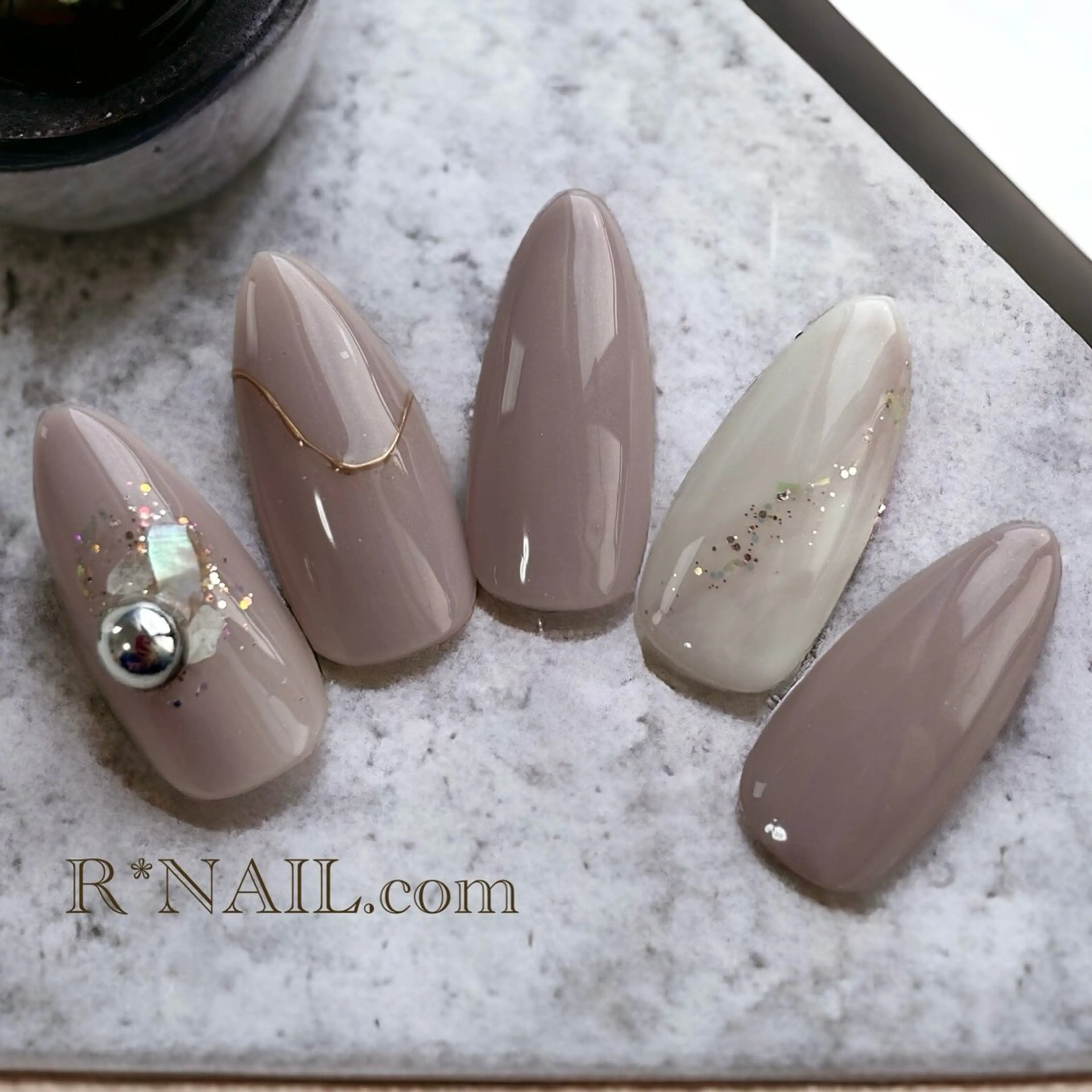 ミディアム ハンドネイル R*NAIL .comのネイルデザイン